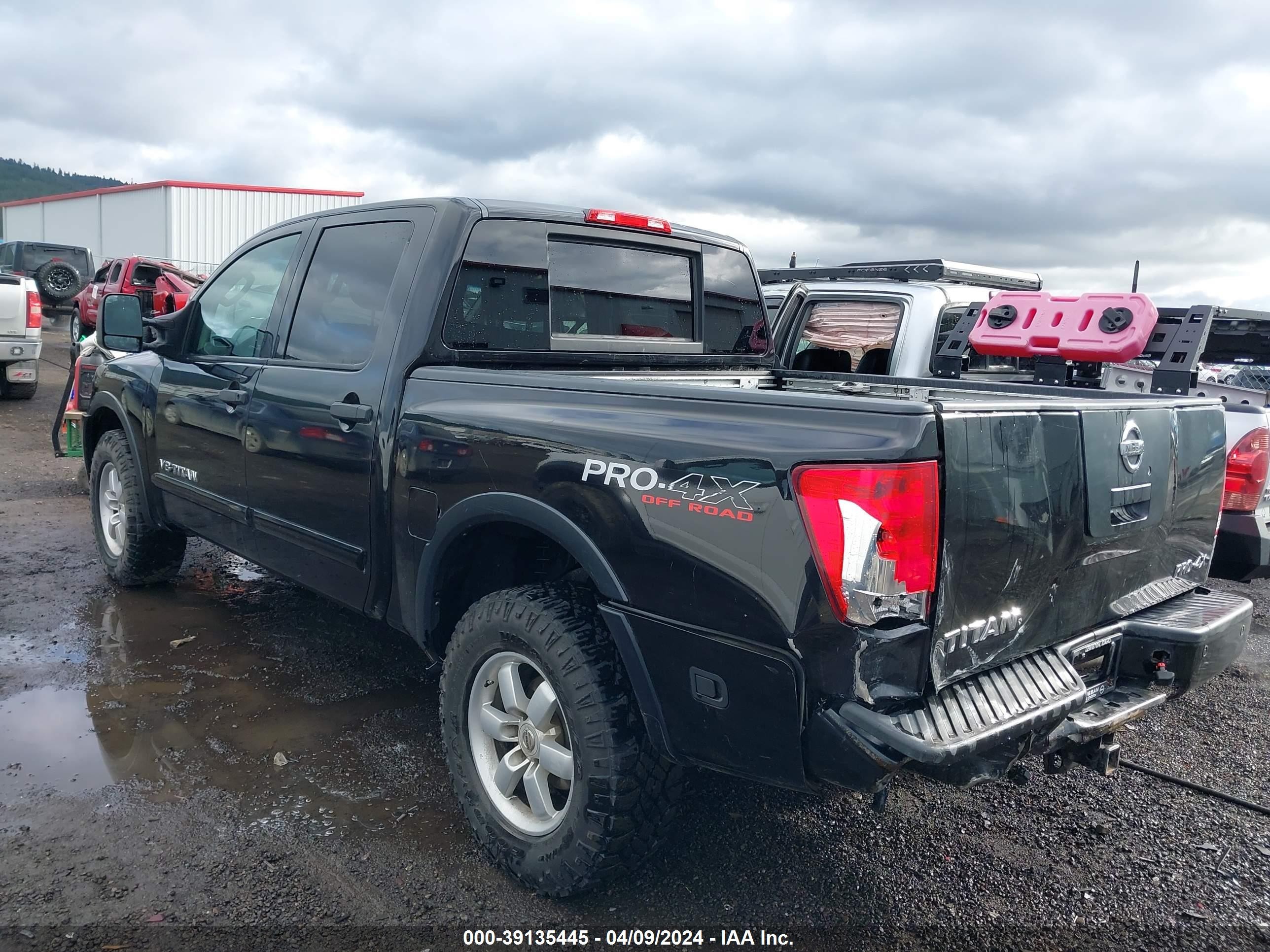 Photo 2 VIN: 1N6AA0EC9AN321251 - NISSAN TITAN 