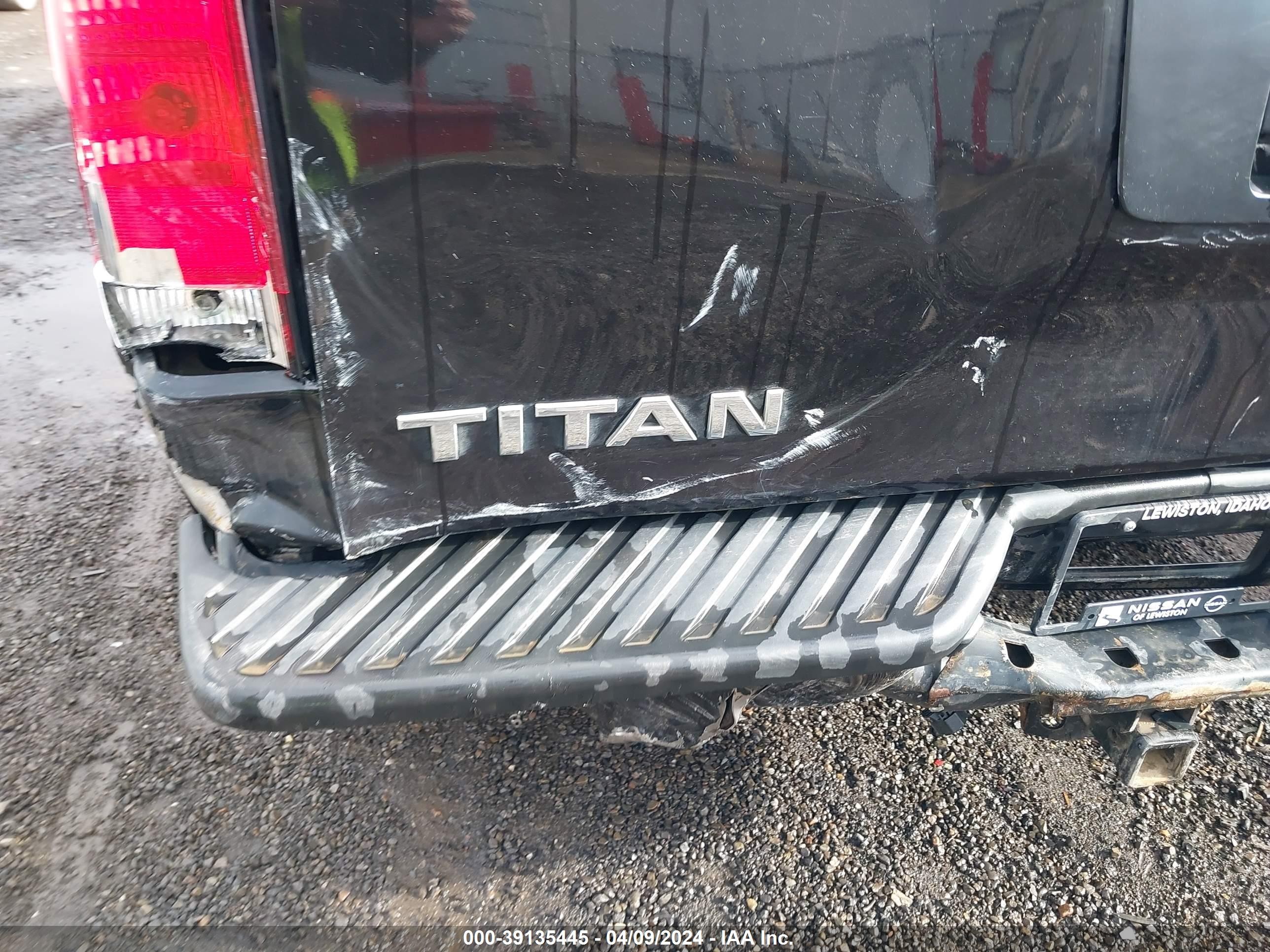 Photo 20 VIN: 1N6AA0EC9AN321251 - NISSAN TITAN 