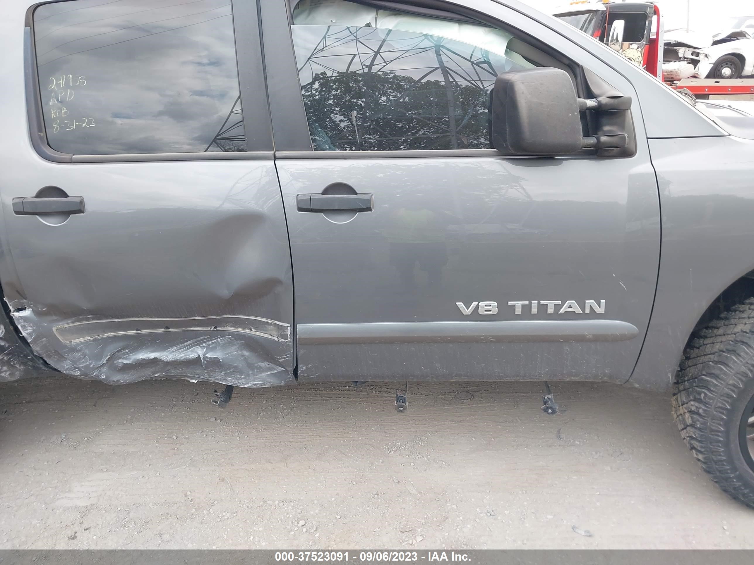 Photo 12 VIN: 1N6AA0EC9EN501979 - NISSAN TITAN 