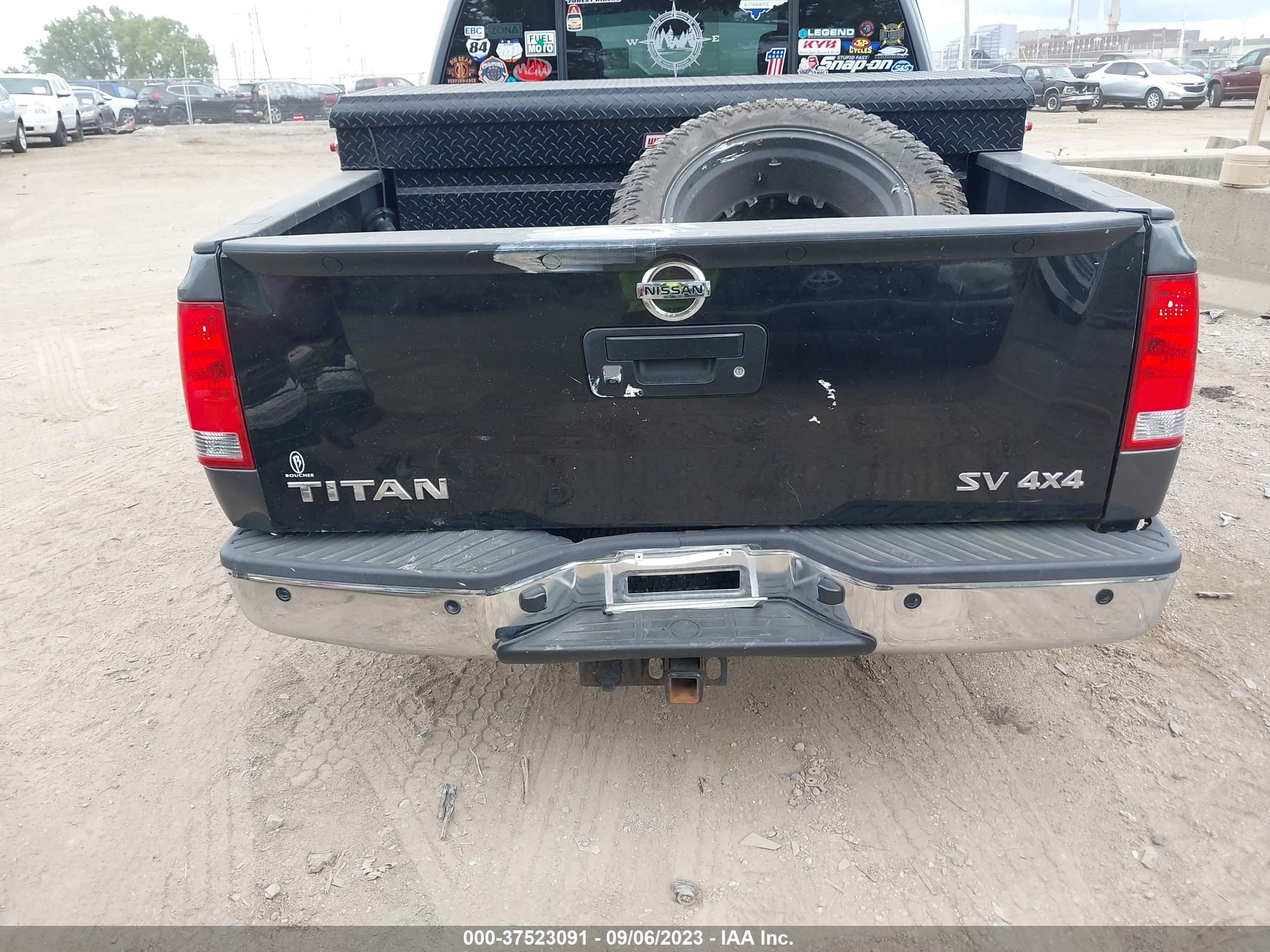 Photo 15 VIN: 1N6AA0EC9EN501979 - NISSAN TITAN 