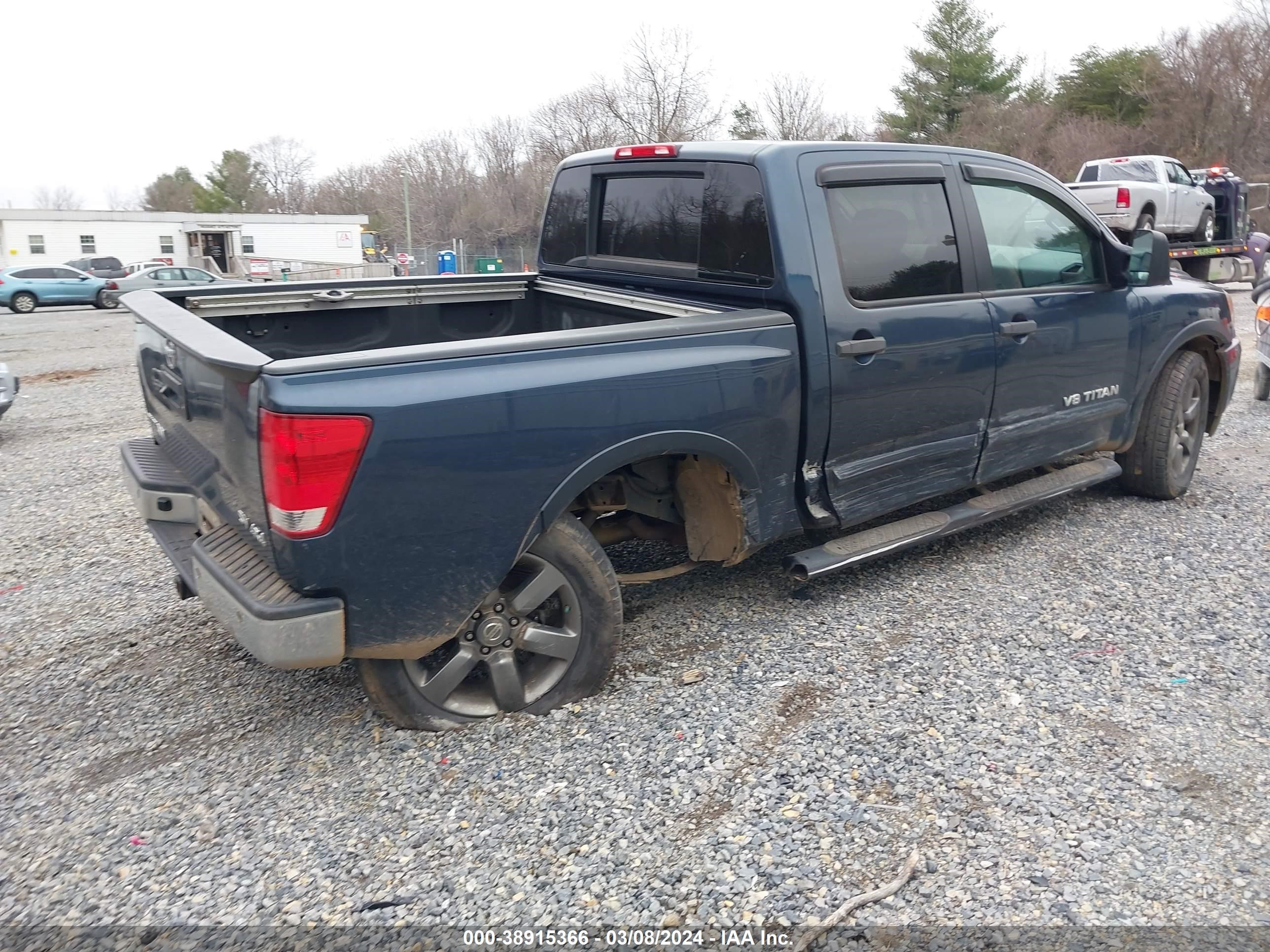 Photo 3 VIN: 1N6AA0ECXFN515200 - NISSAN TITAN 