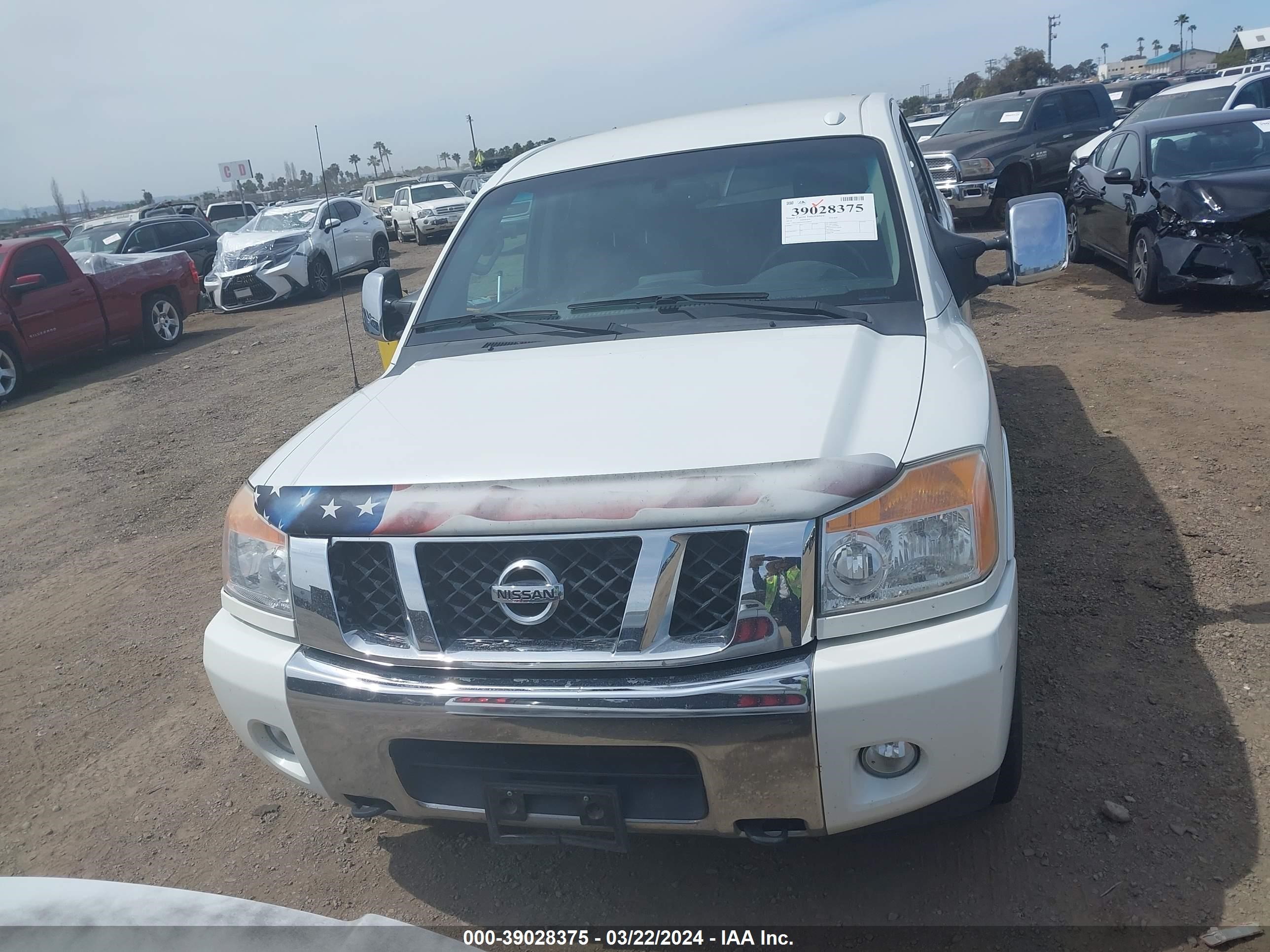 Photo 11 VIN: 1N6AA0ED3FN504953 - NISSAN TITAN 