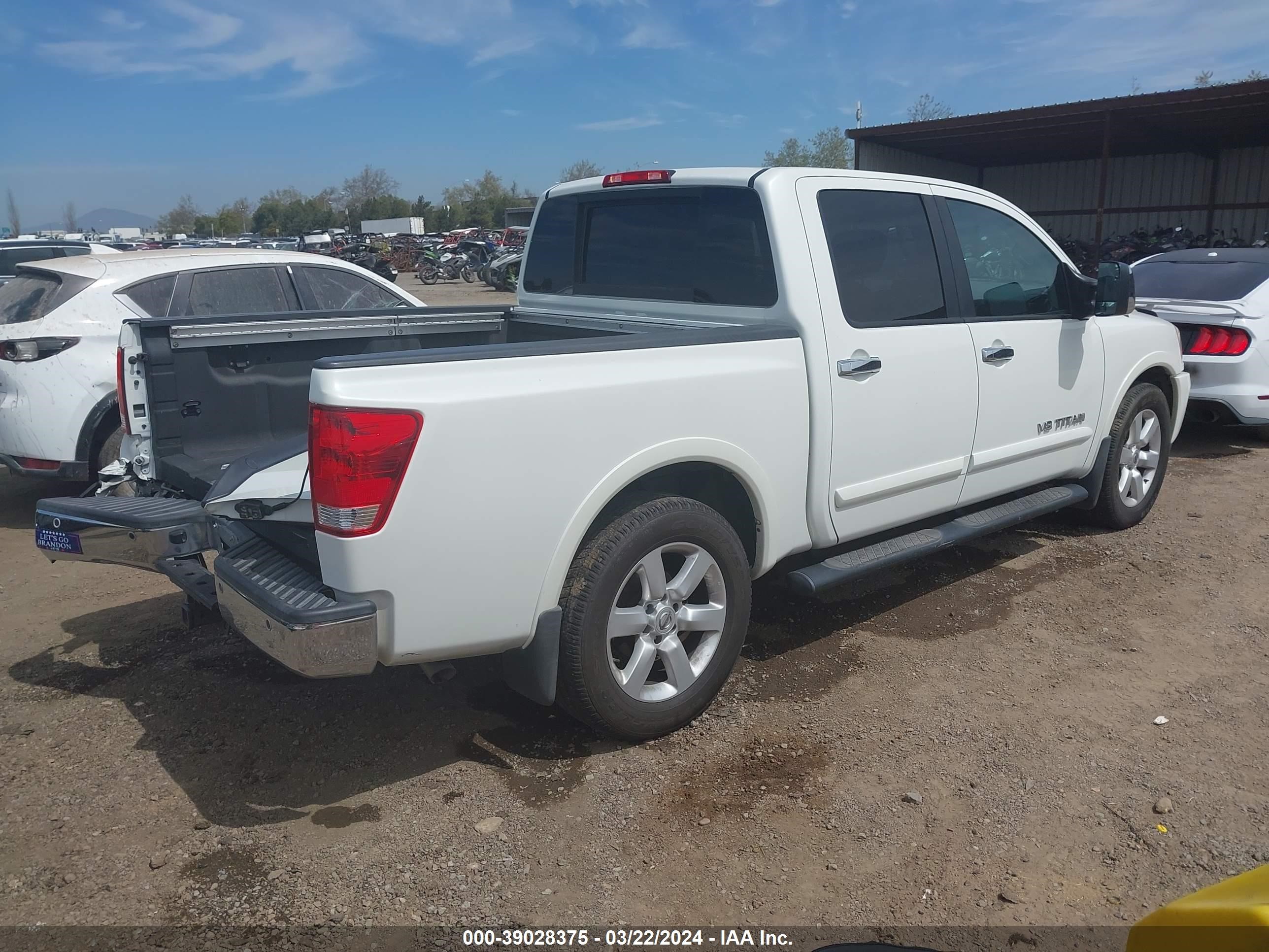 Photo 3 VIN: 1N6AA0ED3FN504953 - NISSAN TITAN 