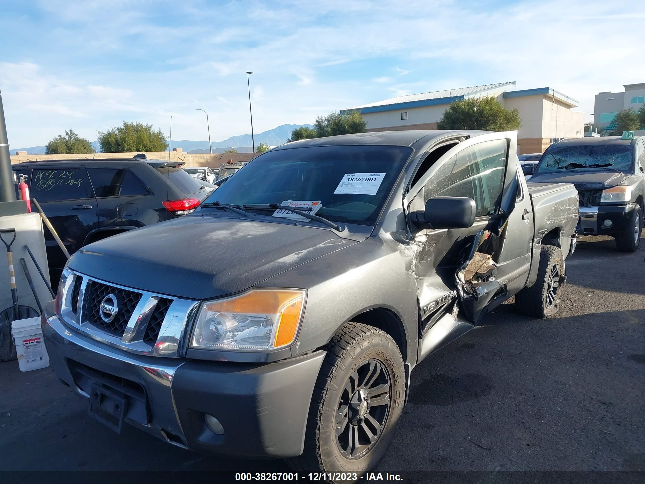 Photo 1 VIN: 1N6AA0ED5BN316316 - NISSAN TITAN 