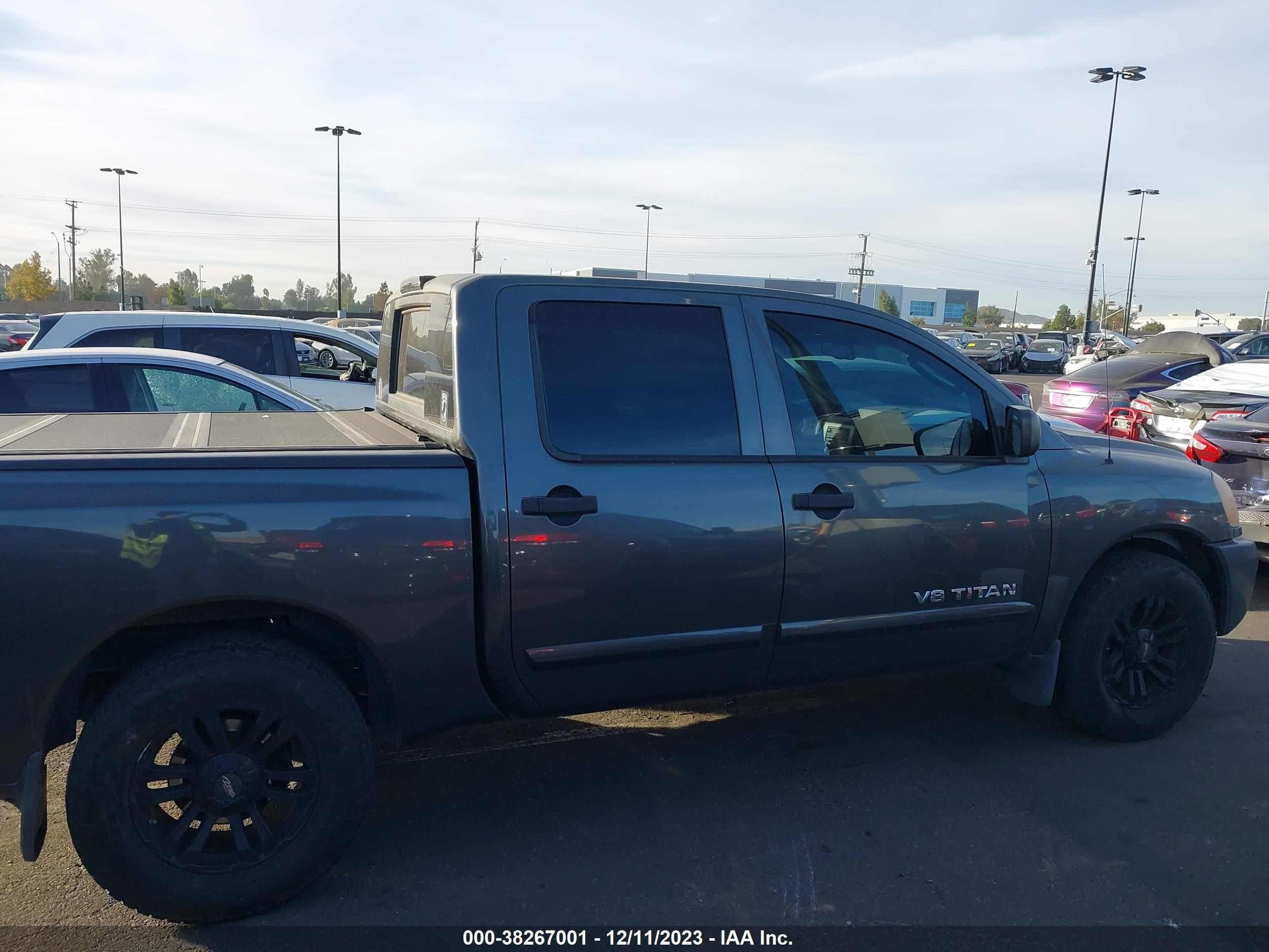 Photo 12 VIN: 1N6AA0ED5BN316316 - NISSAN TITAN 