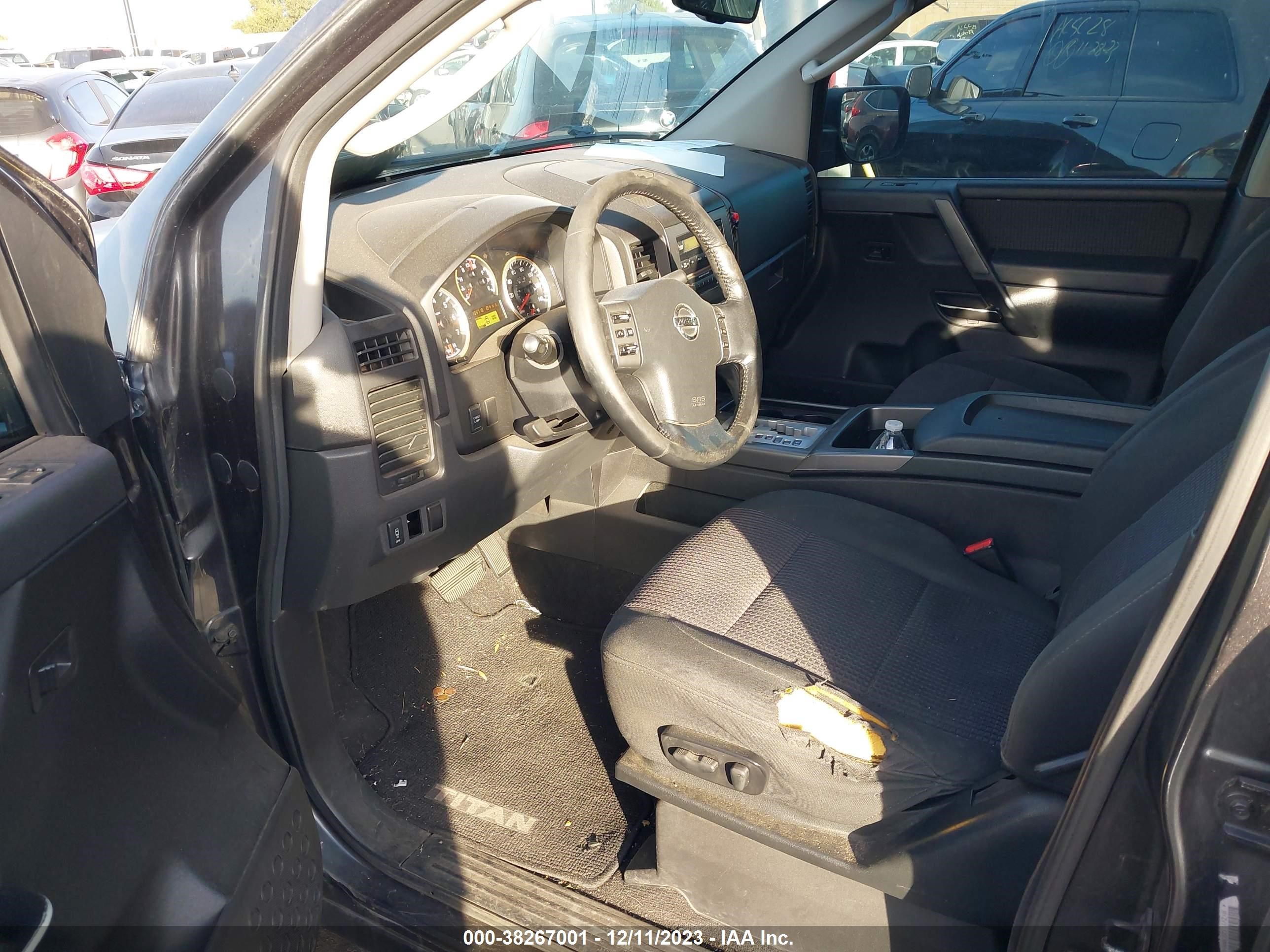 Photo 4 VIN: 1N6AA0ED5BN316316 - NISSAN TITAN 