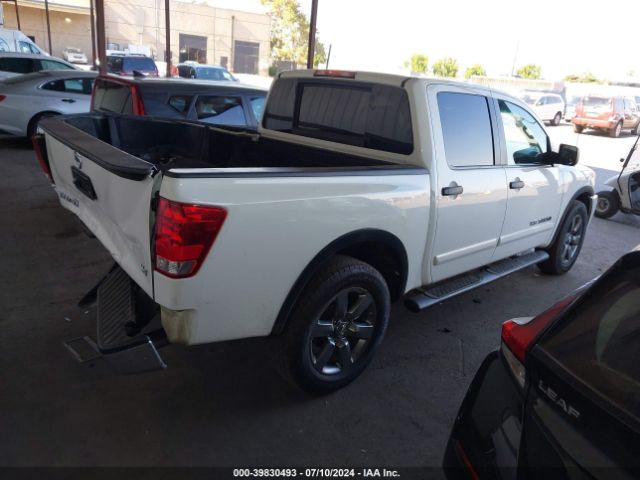 Photo 3 VIN: 1N6AA0ED8FN508870 - NISSAN TITAN 