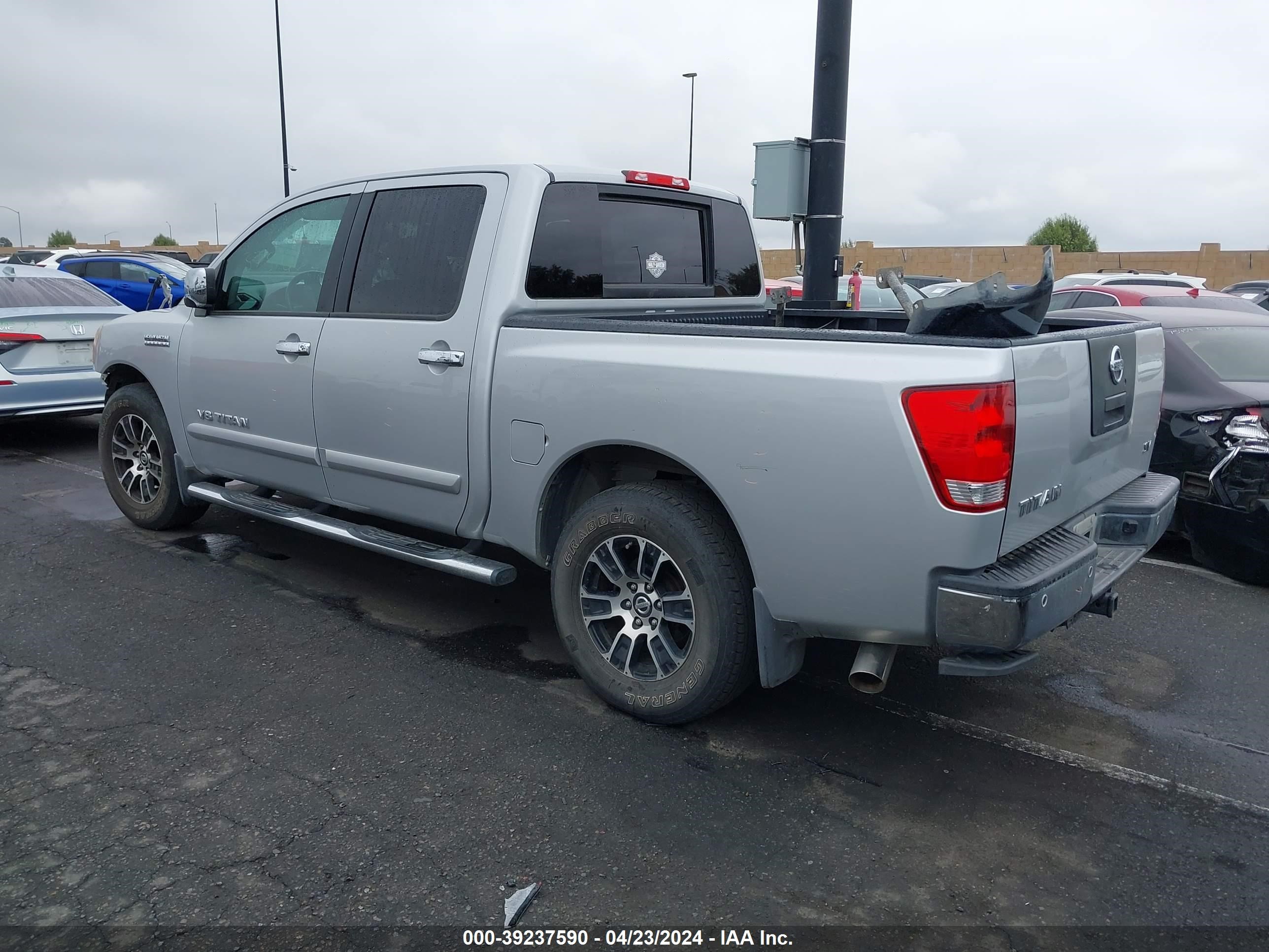 Photo 2 VIN: 1N6AA0ED9CN317356 - NISSAN TITAN 