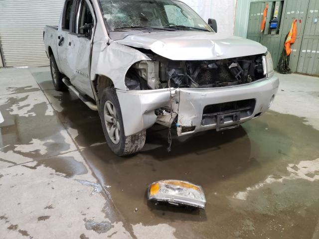 Photo 8 VIN: 1N6AA0EJ9AN307901 - NISSAN TITAN XE 