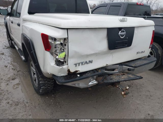 Photo 5 VIN: 1N6AA0EJ9CN309585 - NISSAN TITAN 