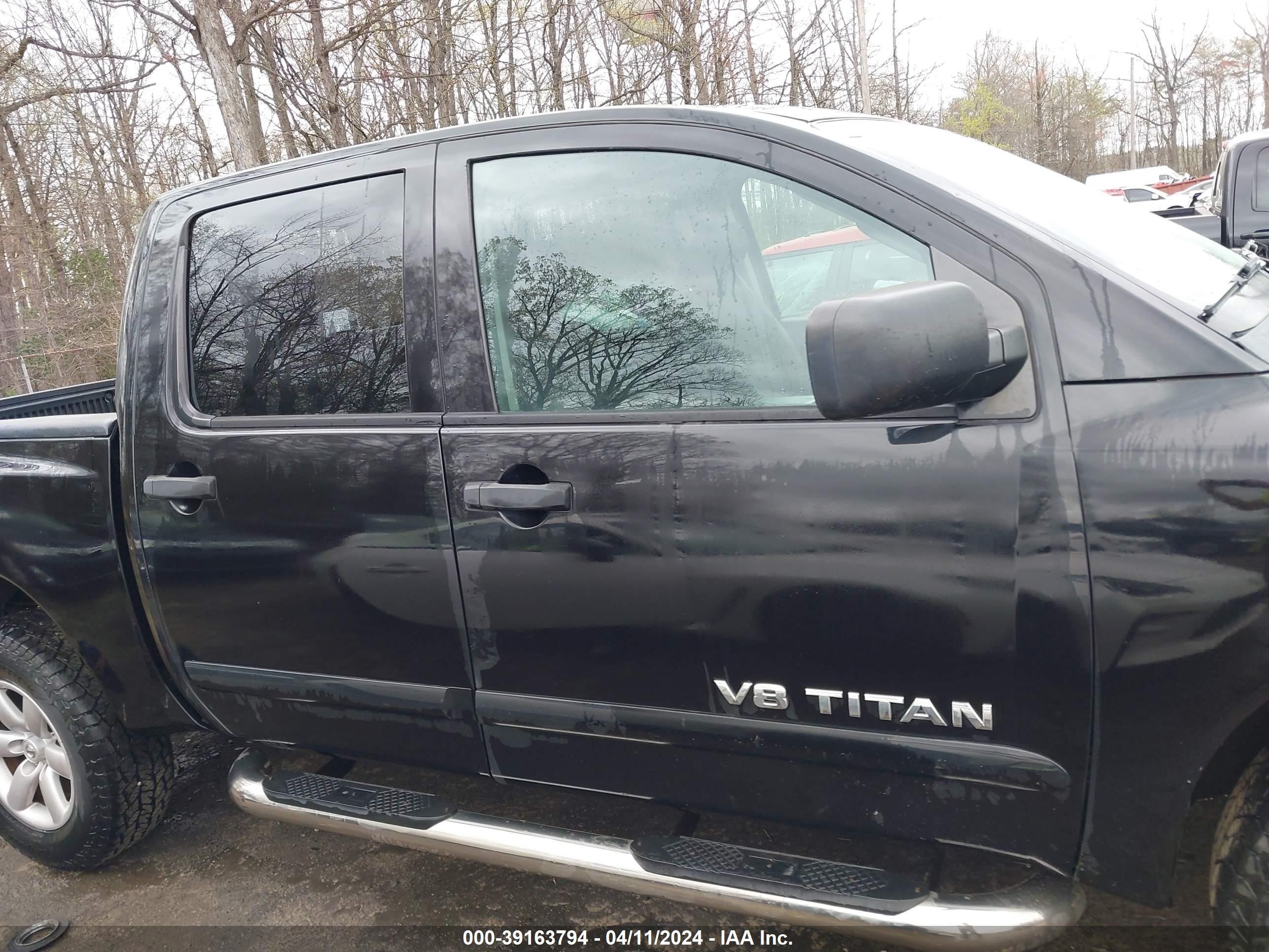 Photo 12 VIN: 1N6AA0EJ9CN325558 - NISSAN TITAN 