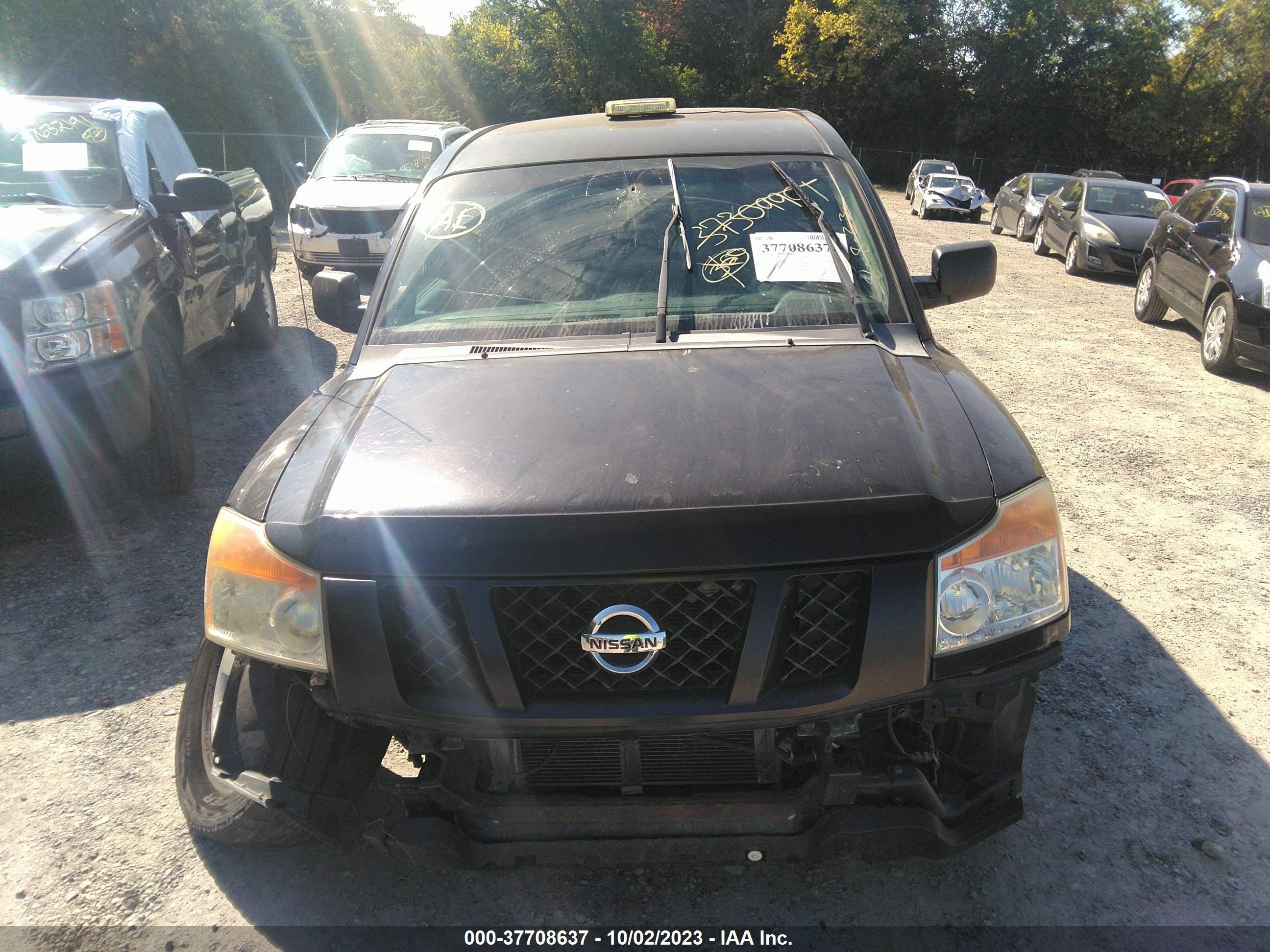 Photo 12 VIN: 1N6AA0EK0BN313838 - NISSAN TITAN 