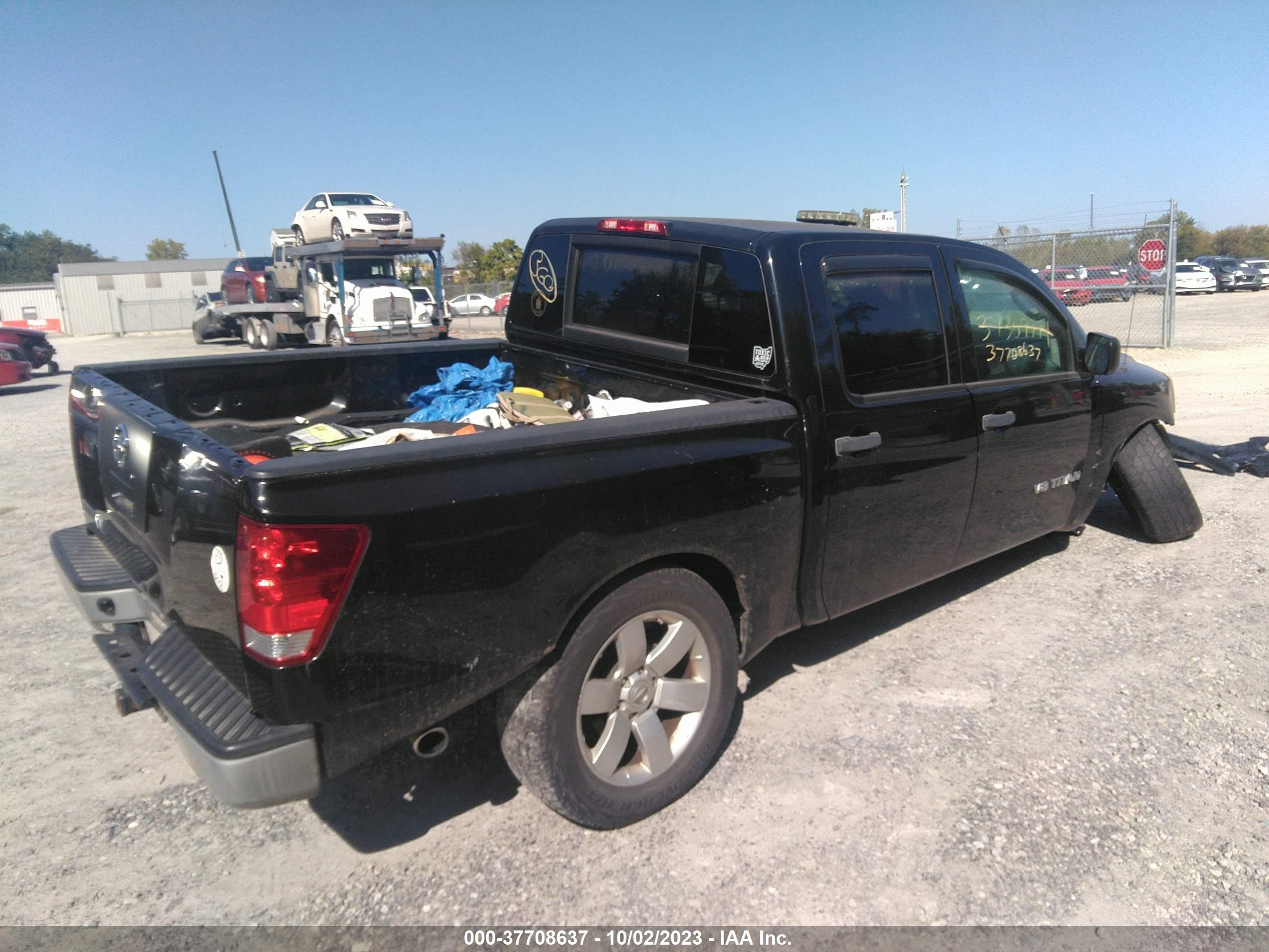 Photo 3 VIN: 1N6AA0EK0BN313838 - NISSAN TITAN 