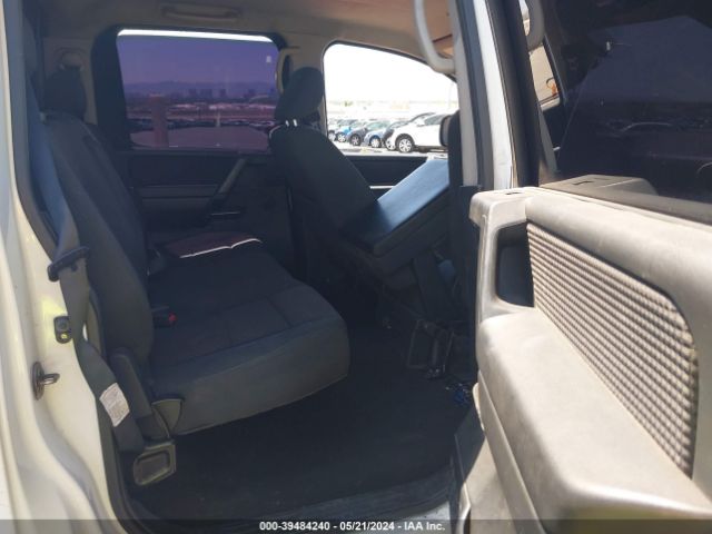 Photo 7 VIN: 1N6AA0EK1AN303706 - NISSAN TITAN 