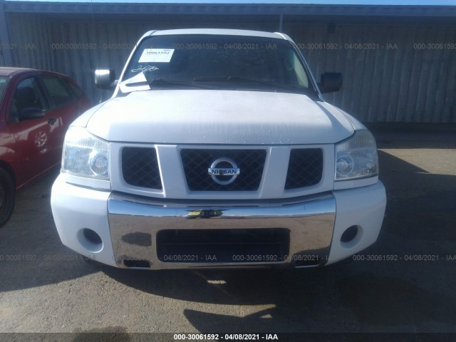 Photo 5 VIN: 1N6AA0EK2CN305306 - NISSAN TITAN 