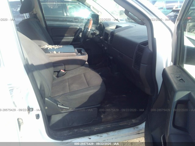 Photo 4 VIN: 1N6AA0EK6CN308628 - NISSAN TITAN 