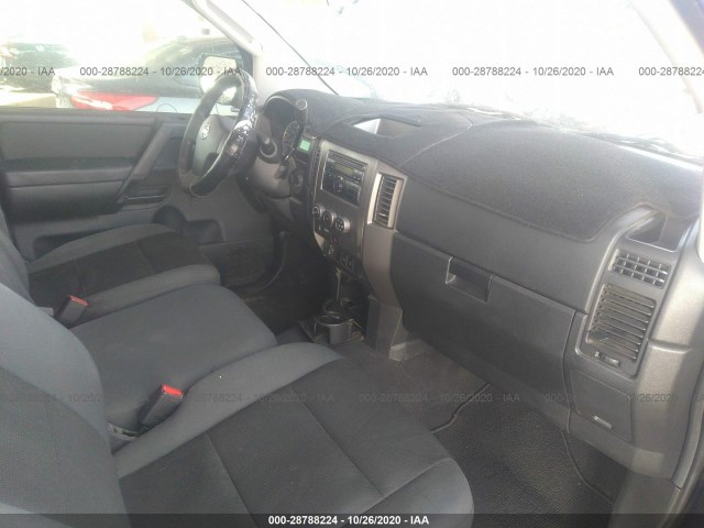 Photo 4 VIN: 1N6AA0EK8AN322754 - NISSAN TITAN 