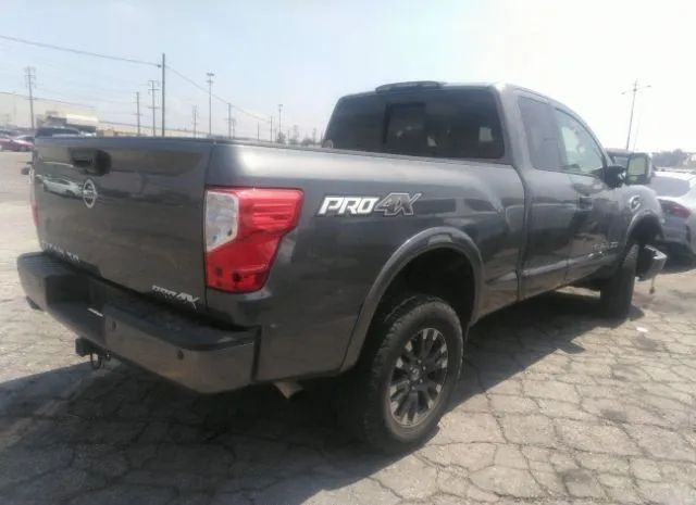 Photo 3 VIN: 1N6AA1C40JN550158 - NISSAN TITAN XD 