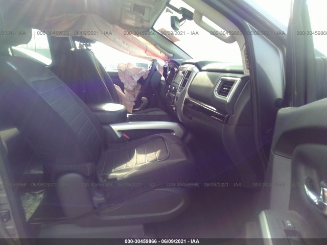 Photo 4 VIN: 1N6AA1C63JN505135 - NISSAN TITAN 