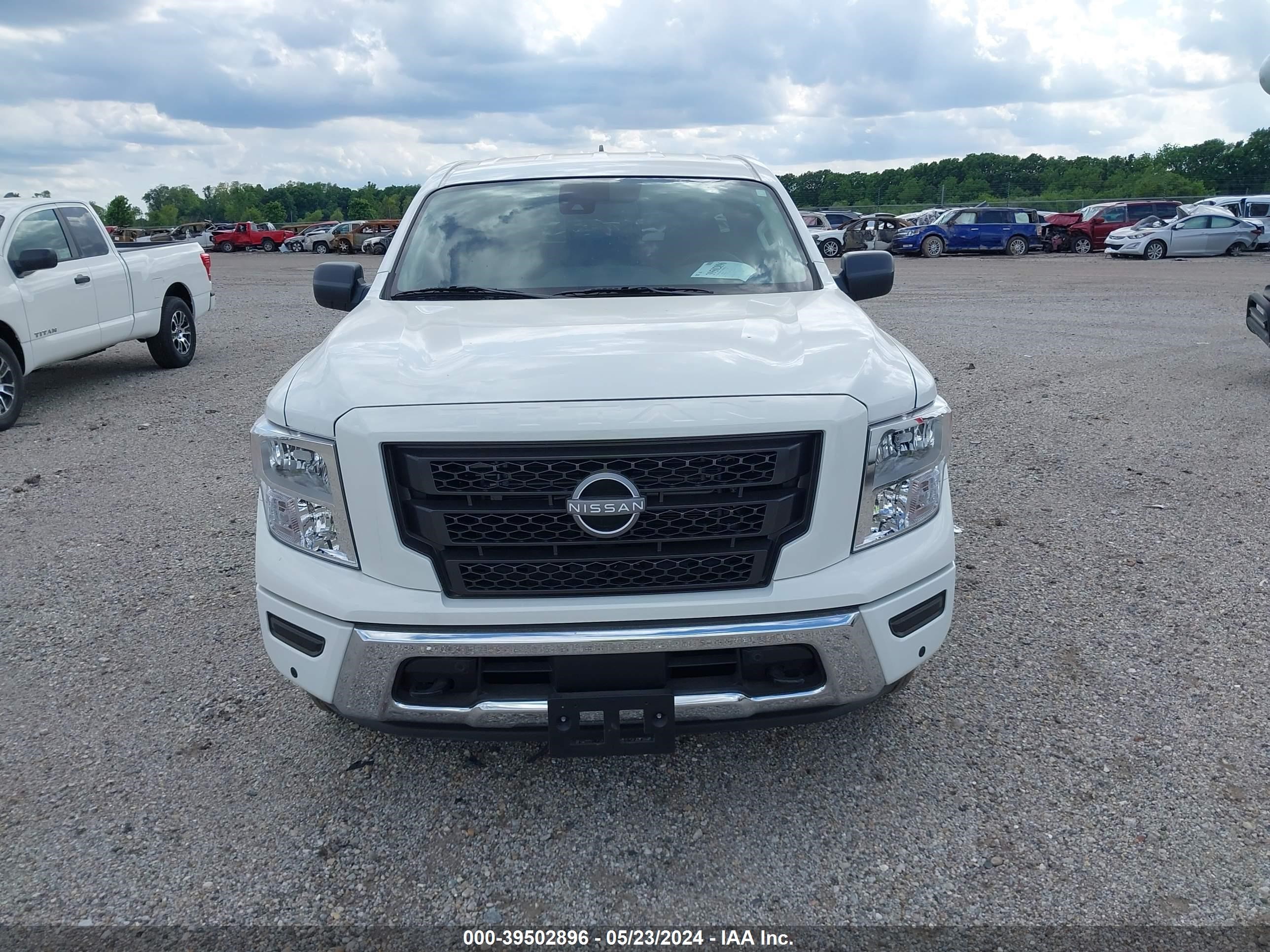 Photo 11 VIN: 1N6AA1CD9RN107096 - NISSAN TITAN 