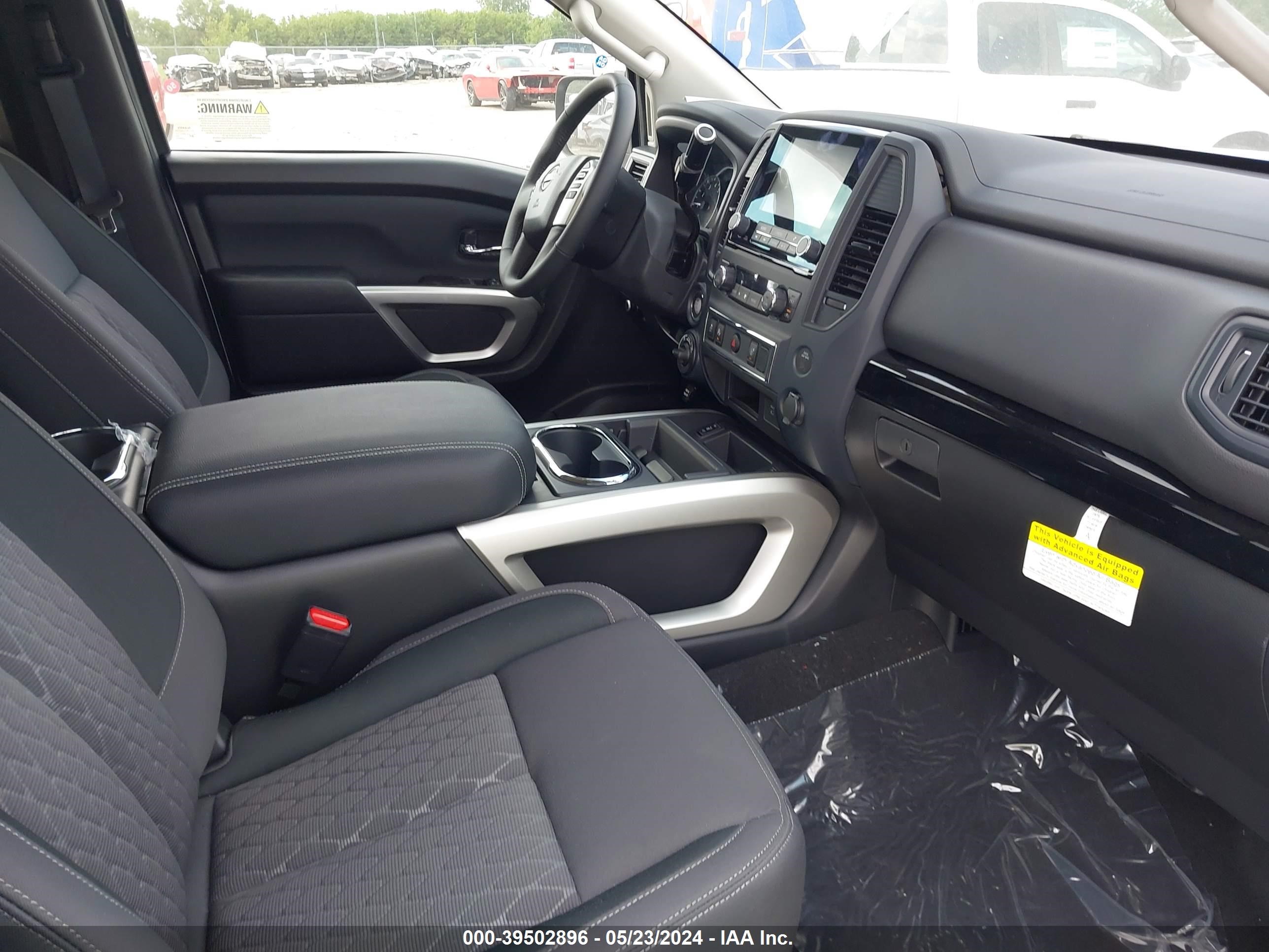 Photo 4 VIN: 1N6AA1CD9RN107096 - NISSAN TITAN 