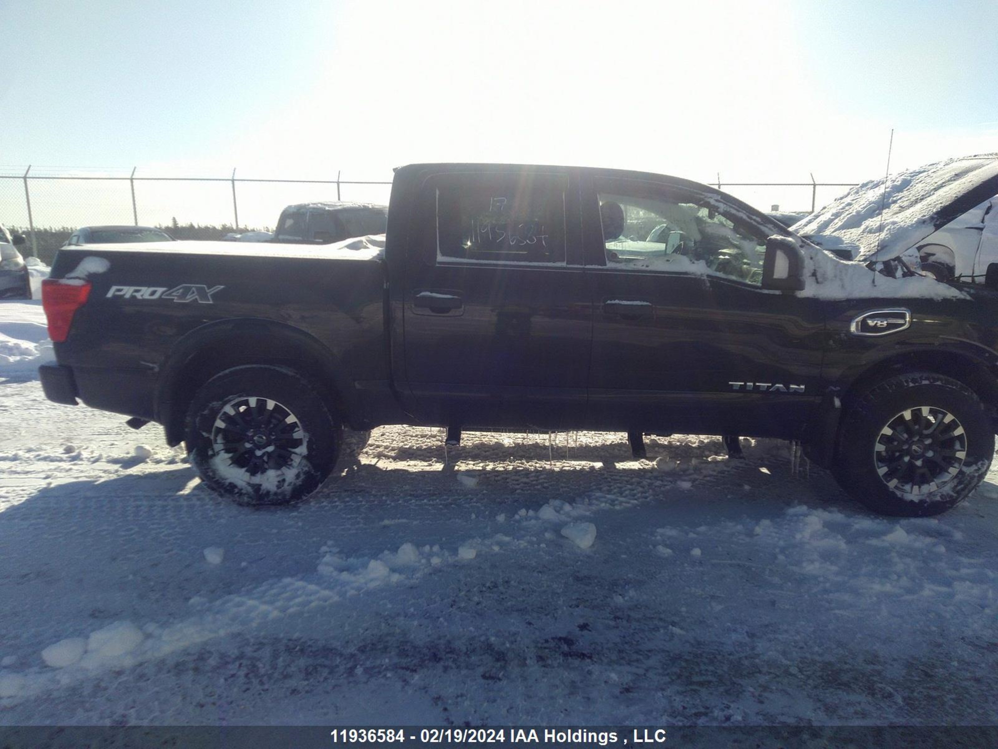 Photo 13 VIN: 1N6AA1E50HN508914 - NISSAN TITAN 