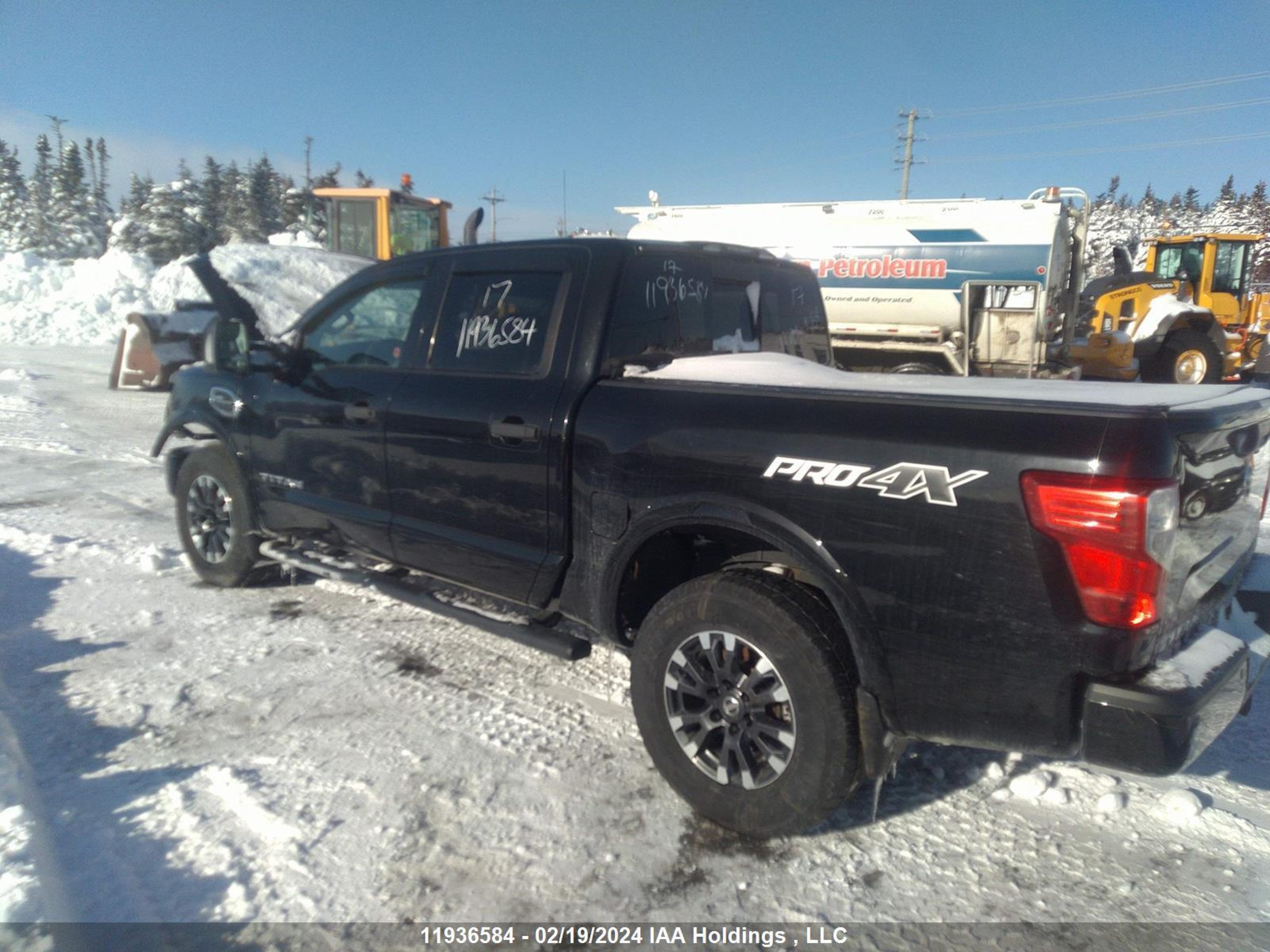 Photo 2 VIN: 1N6AA1E50HN508914 - NISSAN TITAN 