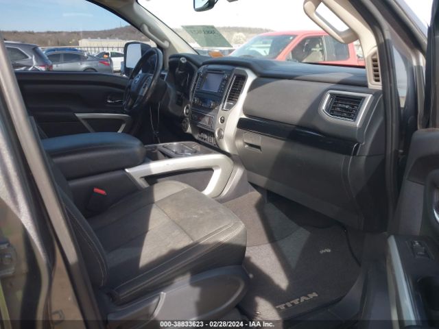 Photo 4 VIN: 1N6AA1E50HN569616 - NISSAN TITAN 