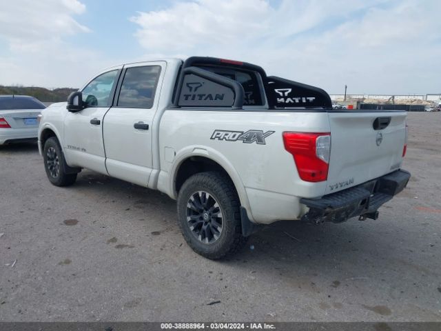 Photo 2 VIN: 1N6AA1E50JN518817 - NISSAN TITAN 