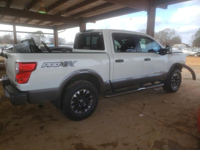 Photo 2 VIN: 1N6AA1E50JN520339 - NISSAN TITAN SV 