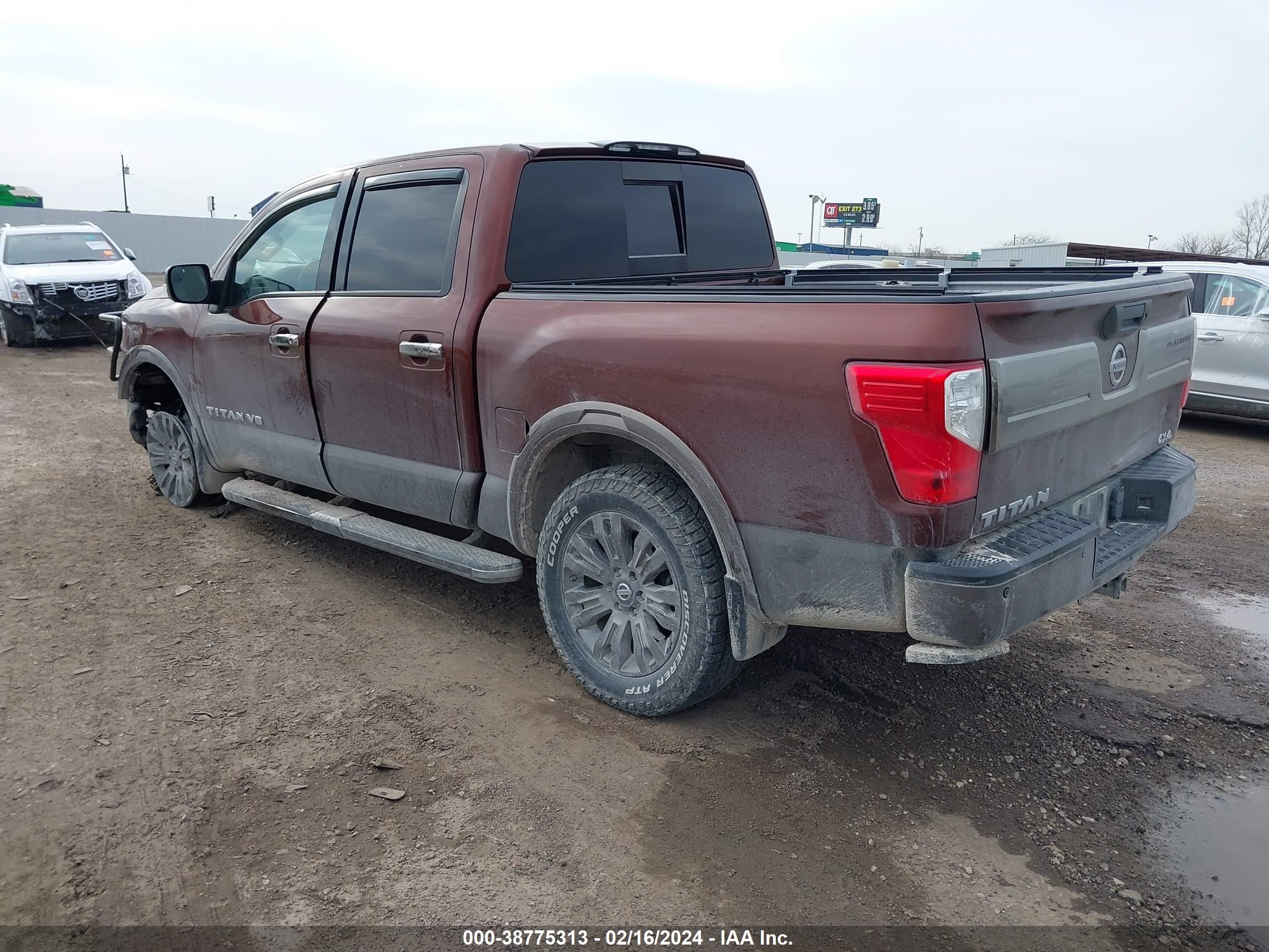 Photo 2 VIN: 1N6AA1E51JN523458 - NISSAN TITAN 