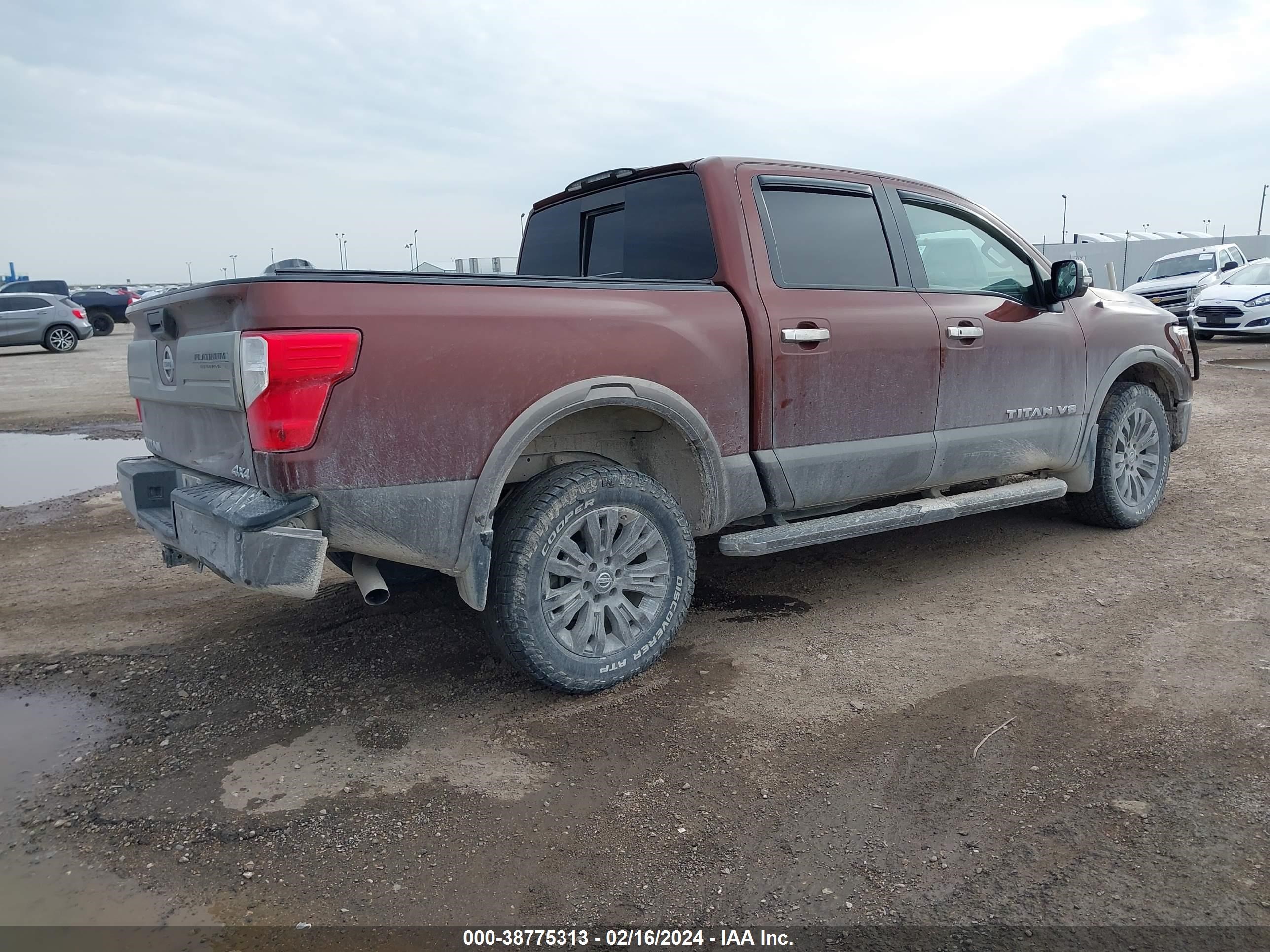 Photo 3 VIN: 1N6AA1E51JN523458 - NISSAN TITAN 