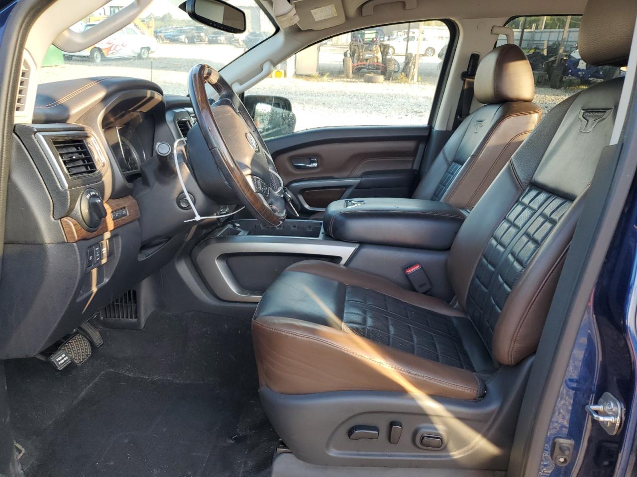 Photo 6 VIN: 1N6AA1E51JN549784 - NISSAN TITAN 