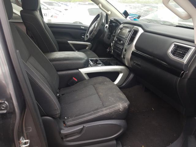 Photo 4 VIN: 1N6AA1E51JN550627 - NISSAN TITAN SV 