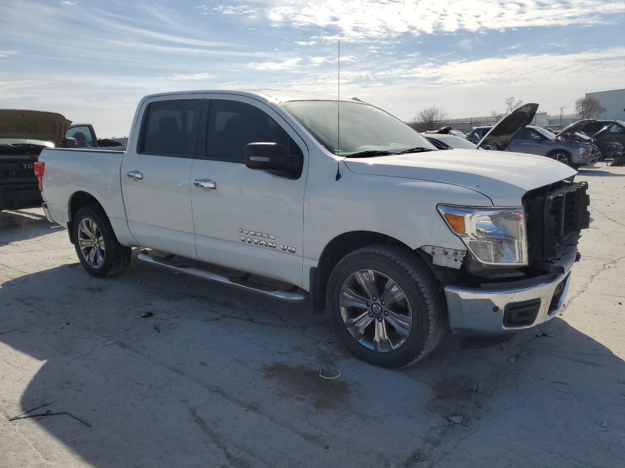 Photo 3 VIN: 1N6AA1E52JN508967 - NISSAN TITAN 