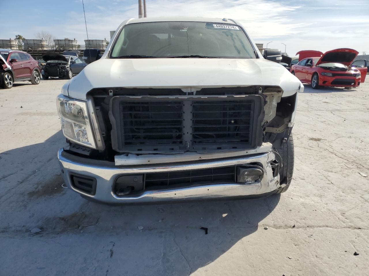 Photo 4 VIN: 1N6AA1E52JN508967 - NISSAN TITAN 