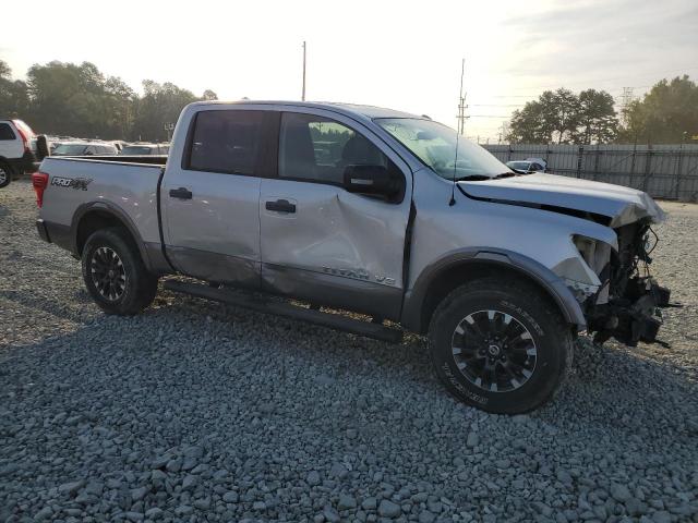 Photo 3 VIN: 1N6AA1E52KN500529 - NISSAN TITAN SV 