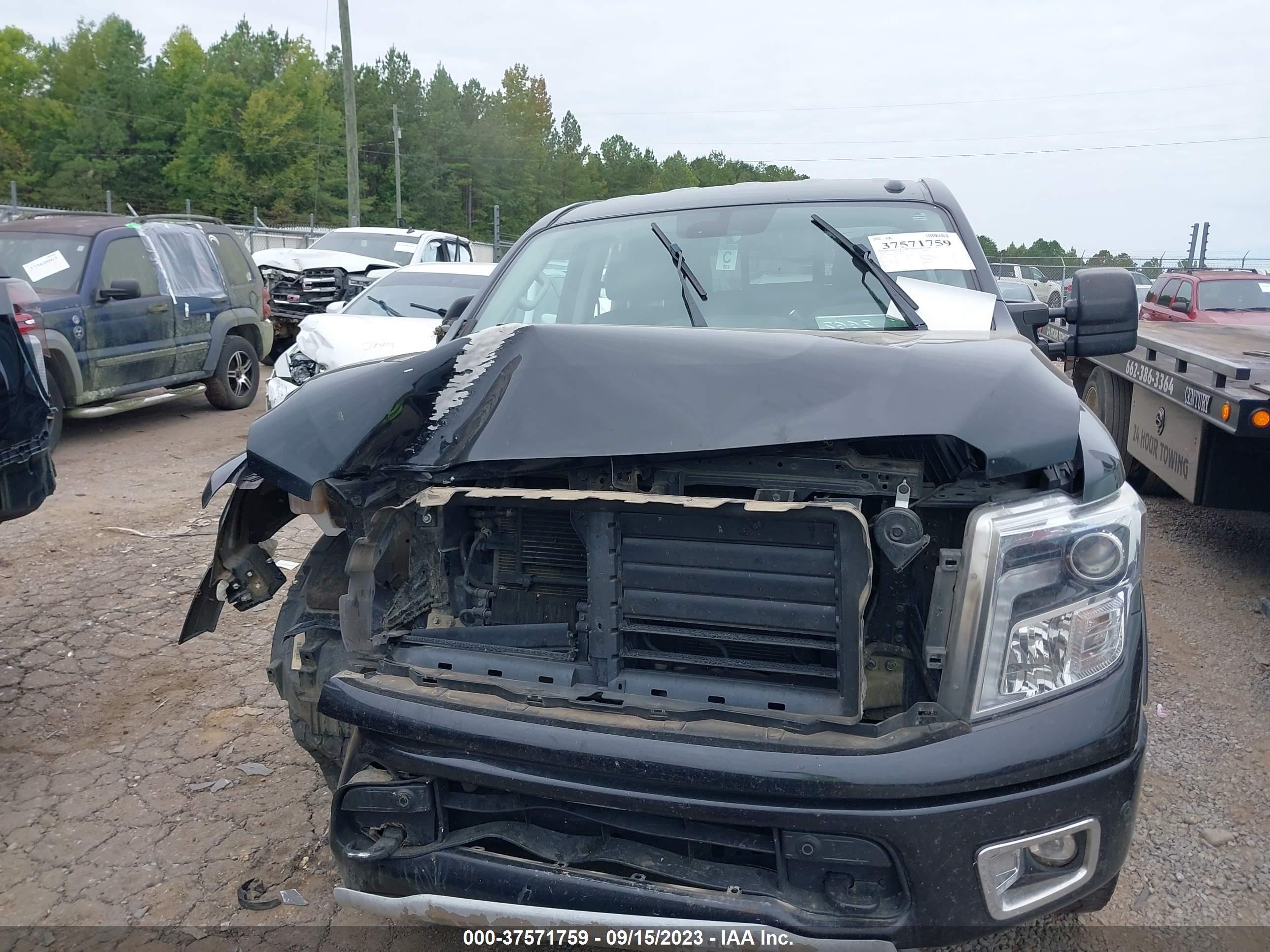 Photo 11 VIN: 1N6AA1E52KN501955 - NISSAN TITAN 