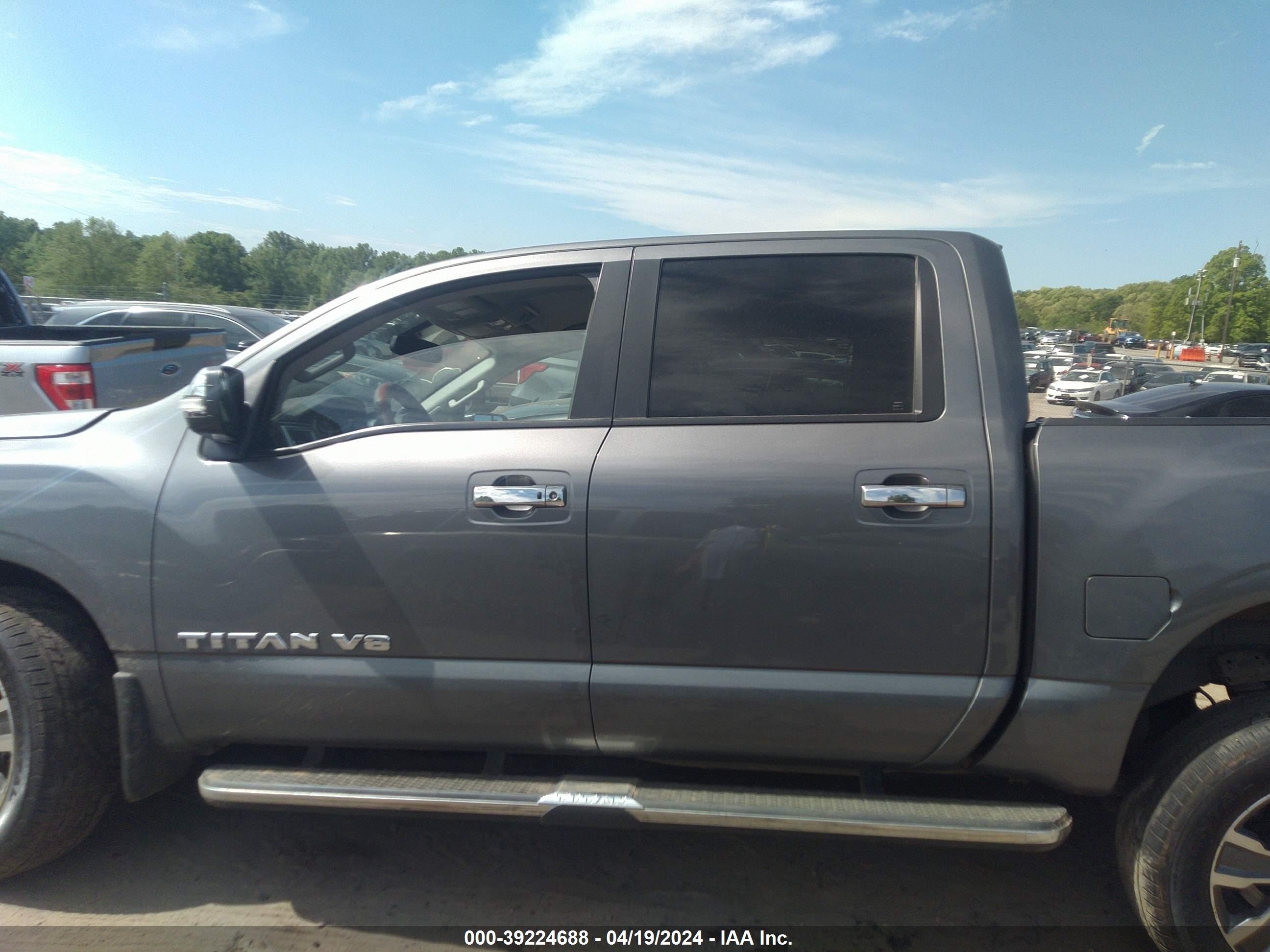 Photo 13 VIN: 1N6AA1E52KN504144 - NISSAN TITAN 