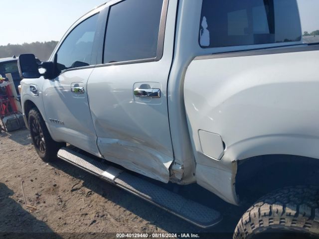 Photo 5 VIN: 1N6AA1E53HN519342 - NISSAN TITAN 