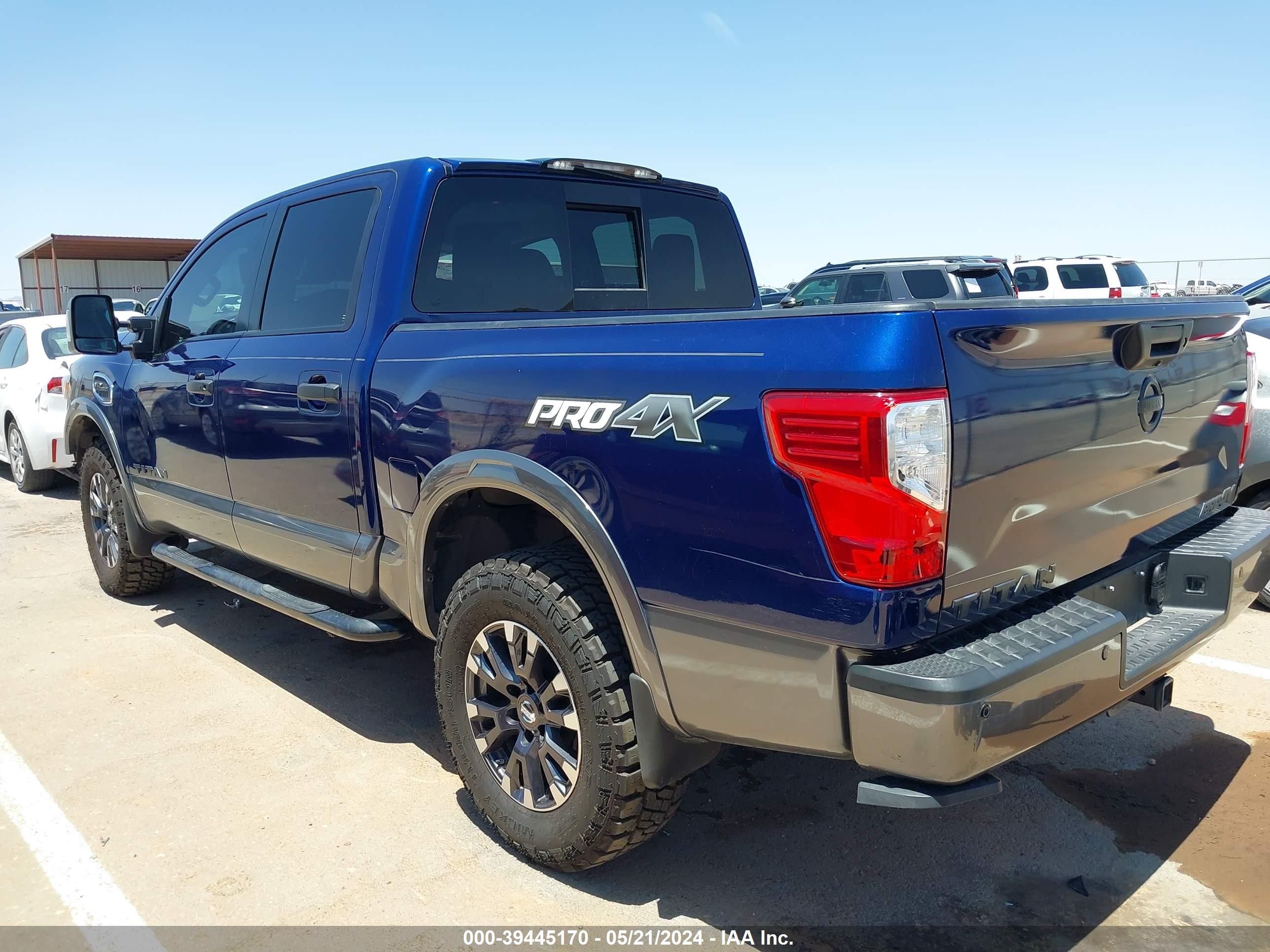 Photo 2 VIN: 1N6AA1E53HN559243 - NISSAN TITAN 