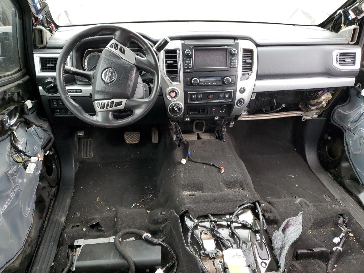 Photo 7 VIN: 1N6AA1E53JN518777 - NISSAN TITAN 