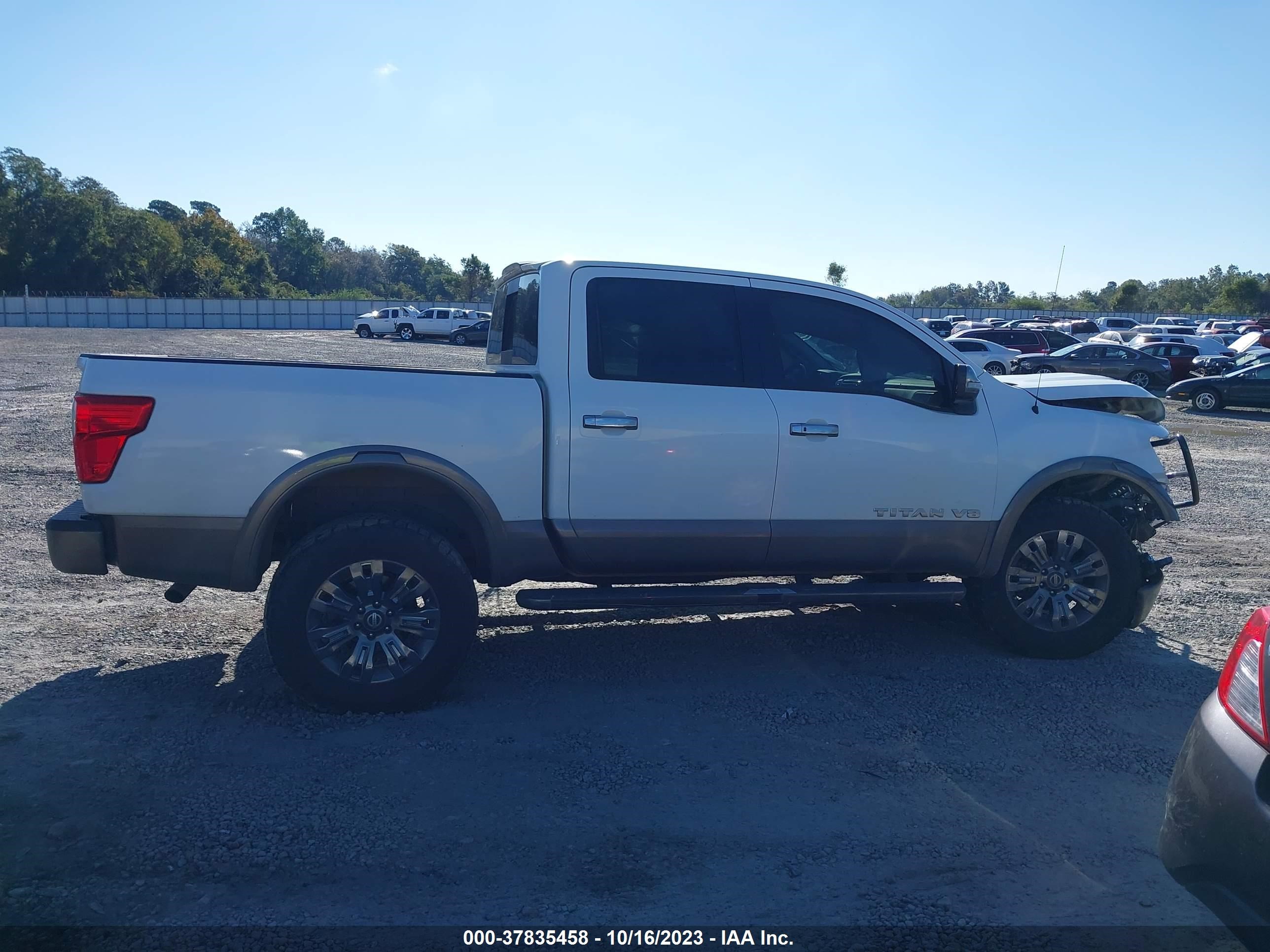 Photo 12 VIN: 1N6AA1E53KN524290 - NISSAN TITAN 