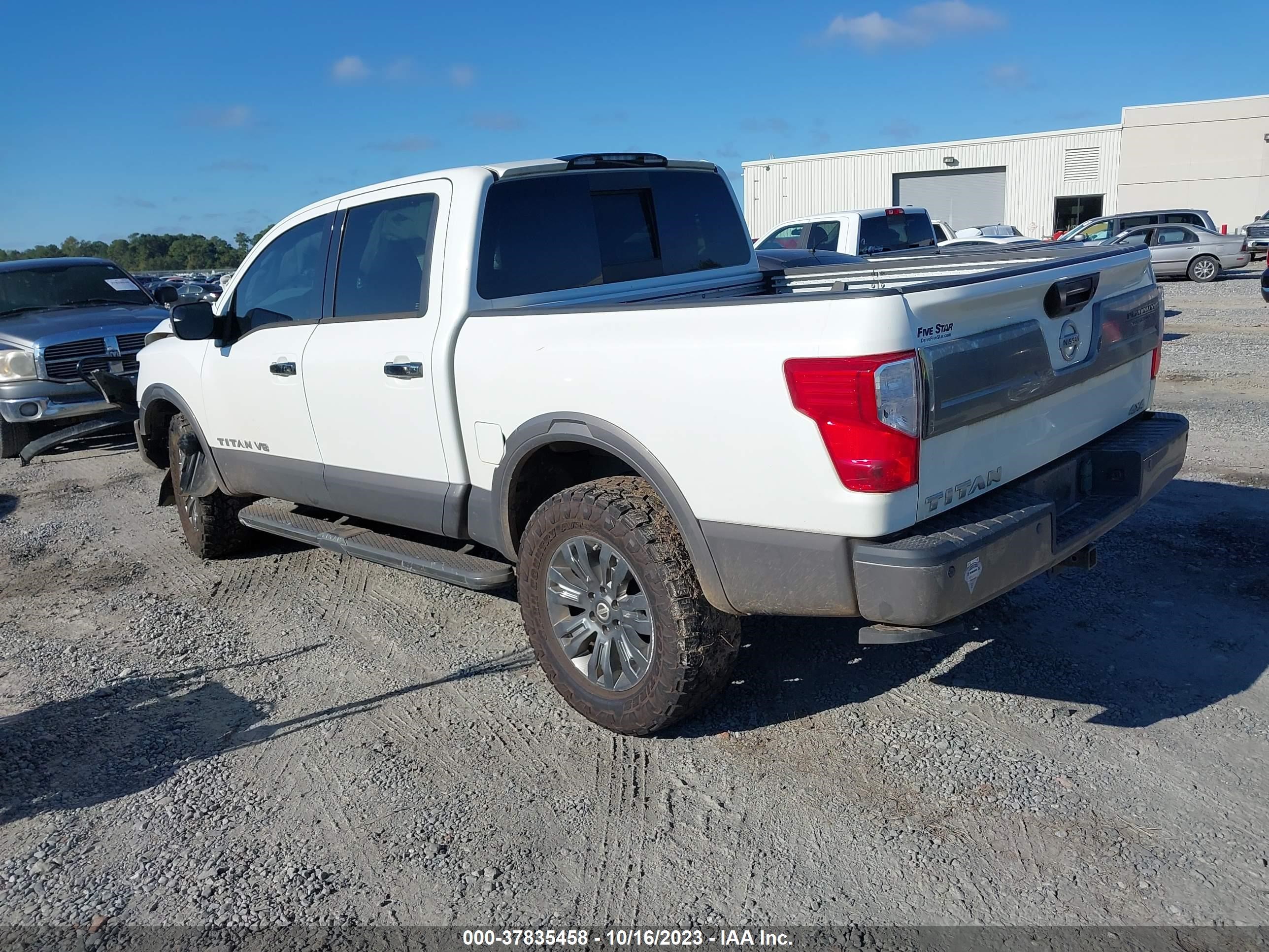 Photo 2 VIN: 1N6AA1E53KN524290 - NISSAN TITAN 