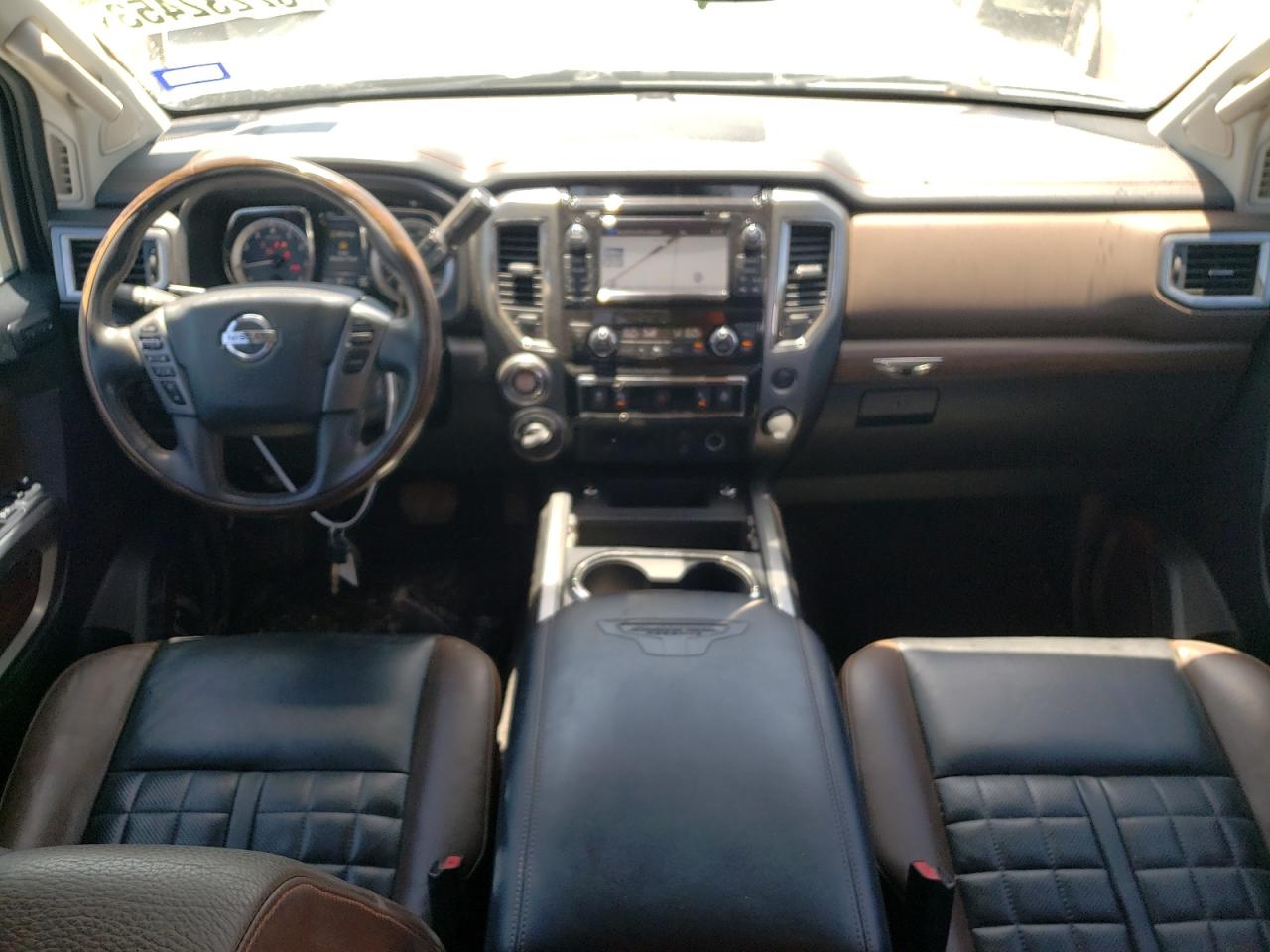 Photo 7 VIN: 1N6AA1E54HN571613 - NISSAN TITAN 