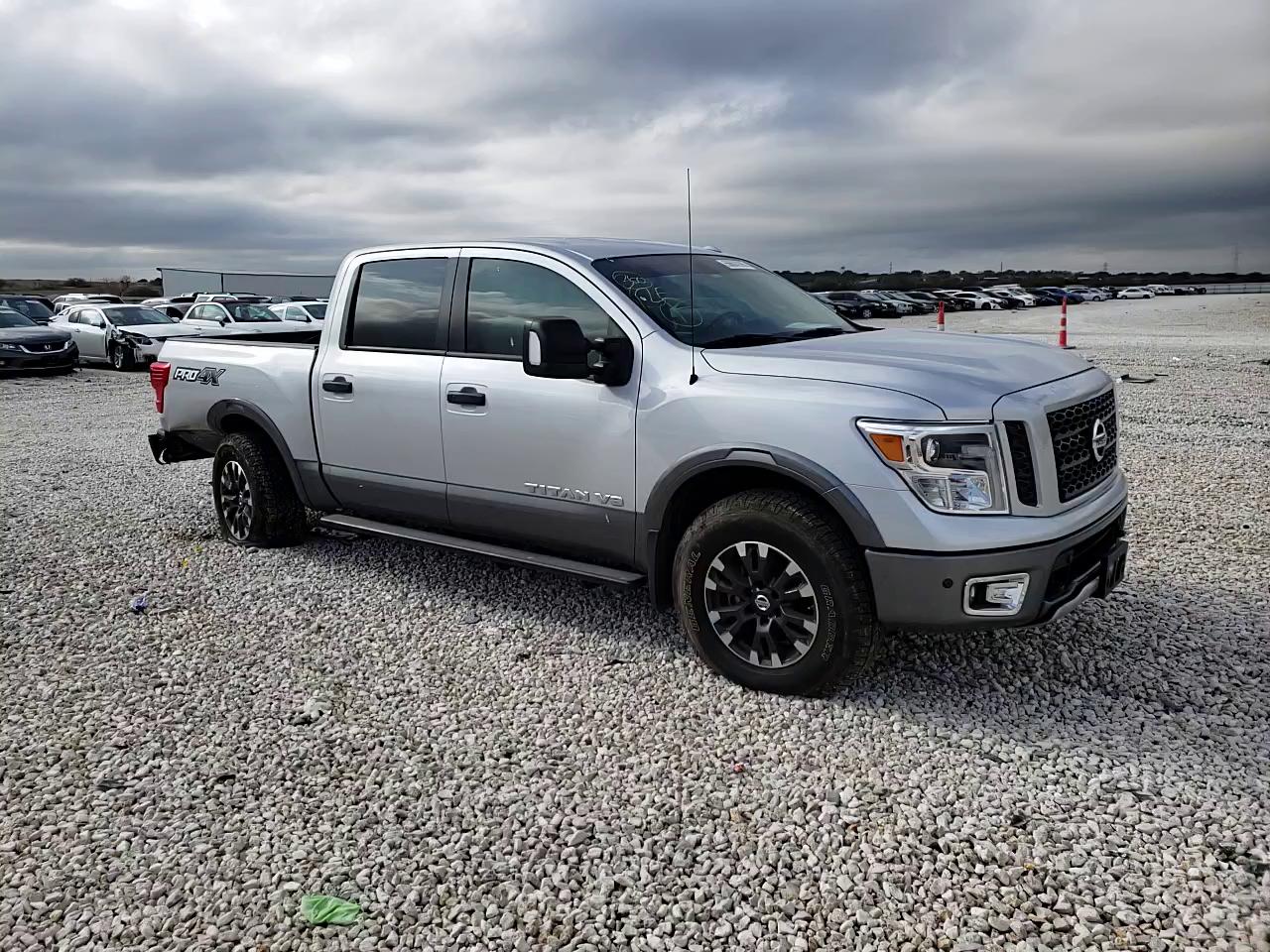 Photo 10 VIN: 1N6AA1E54JN536916 - NISSAN TITAN SV 