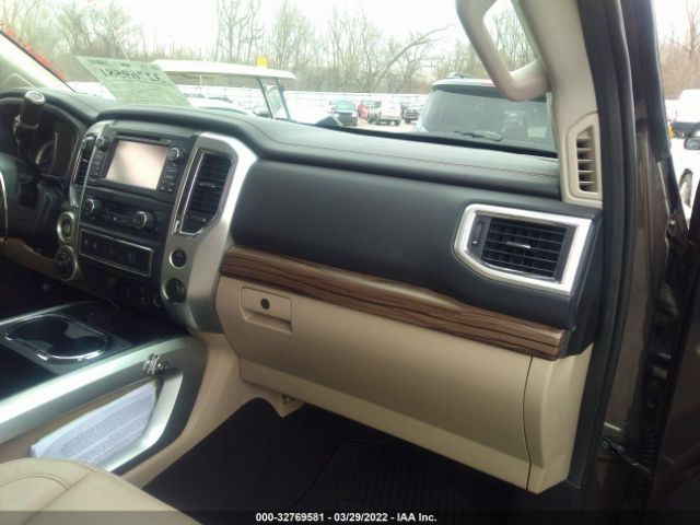 Photo 4 VIN: 1N6AA1E55HN510609 - NISSAN TITAN 