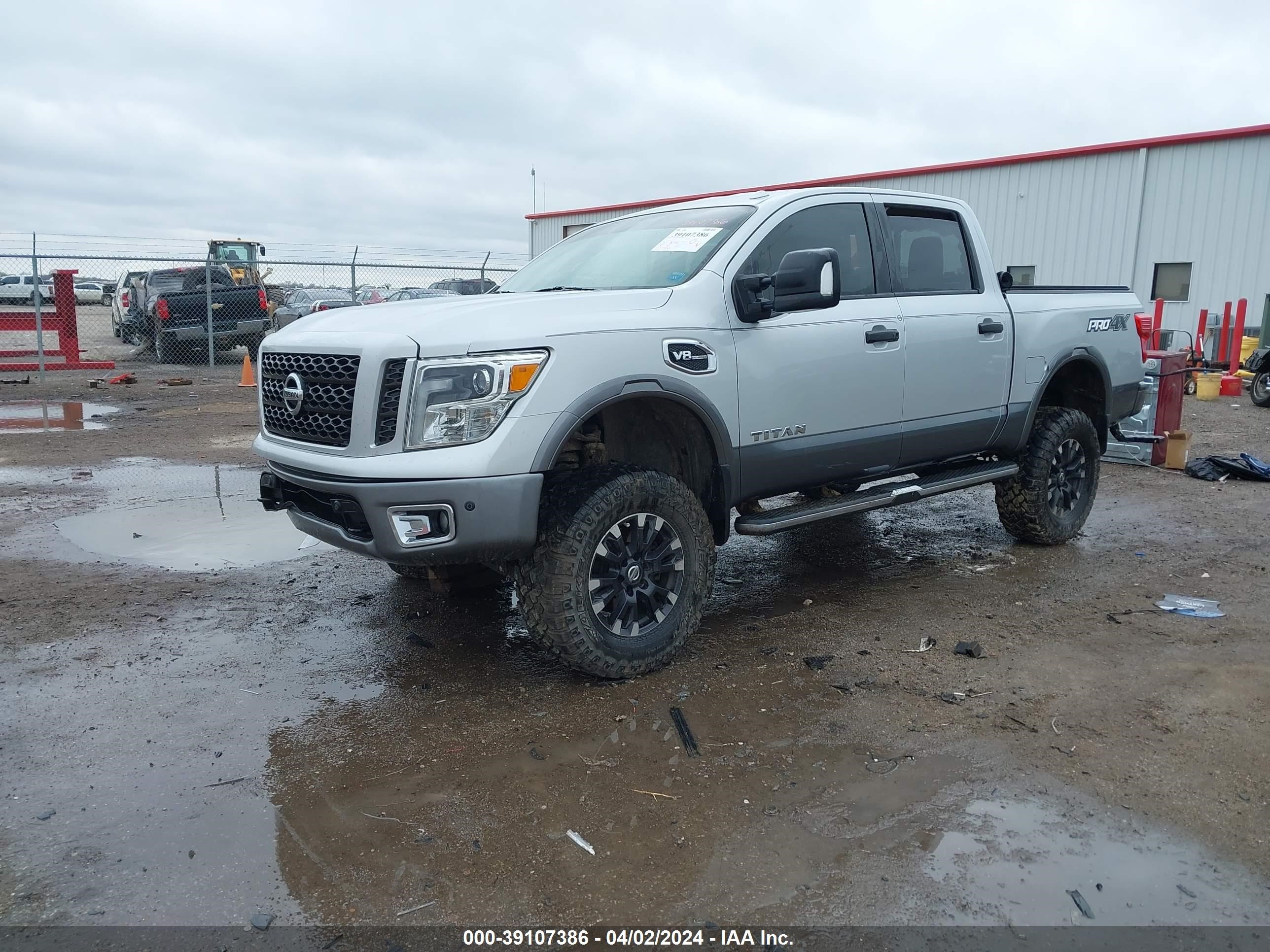 Photo 1 VIN: 1N6AA1E56HN515446 - NISSAN TITAN 