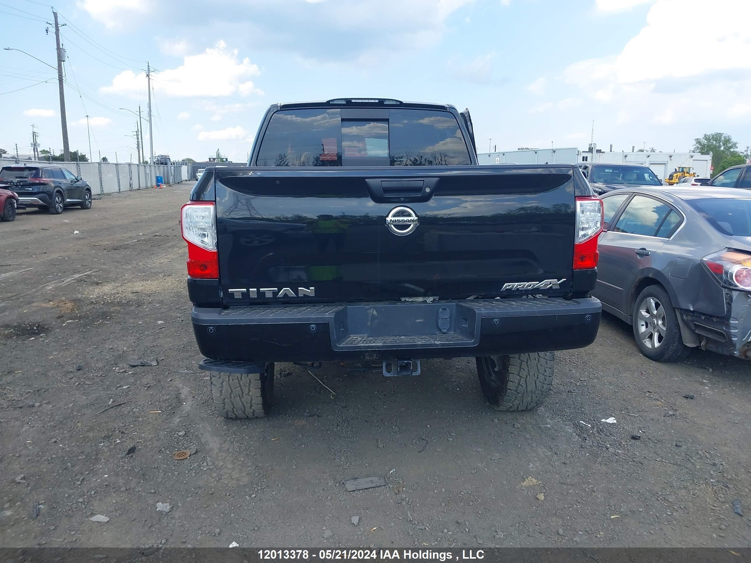 Photo 16 VIN: 1N6AA1E56KN526552 - NISSAN TITAN 