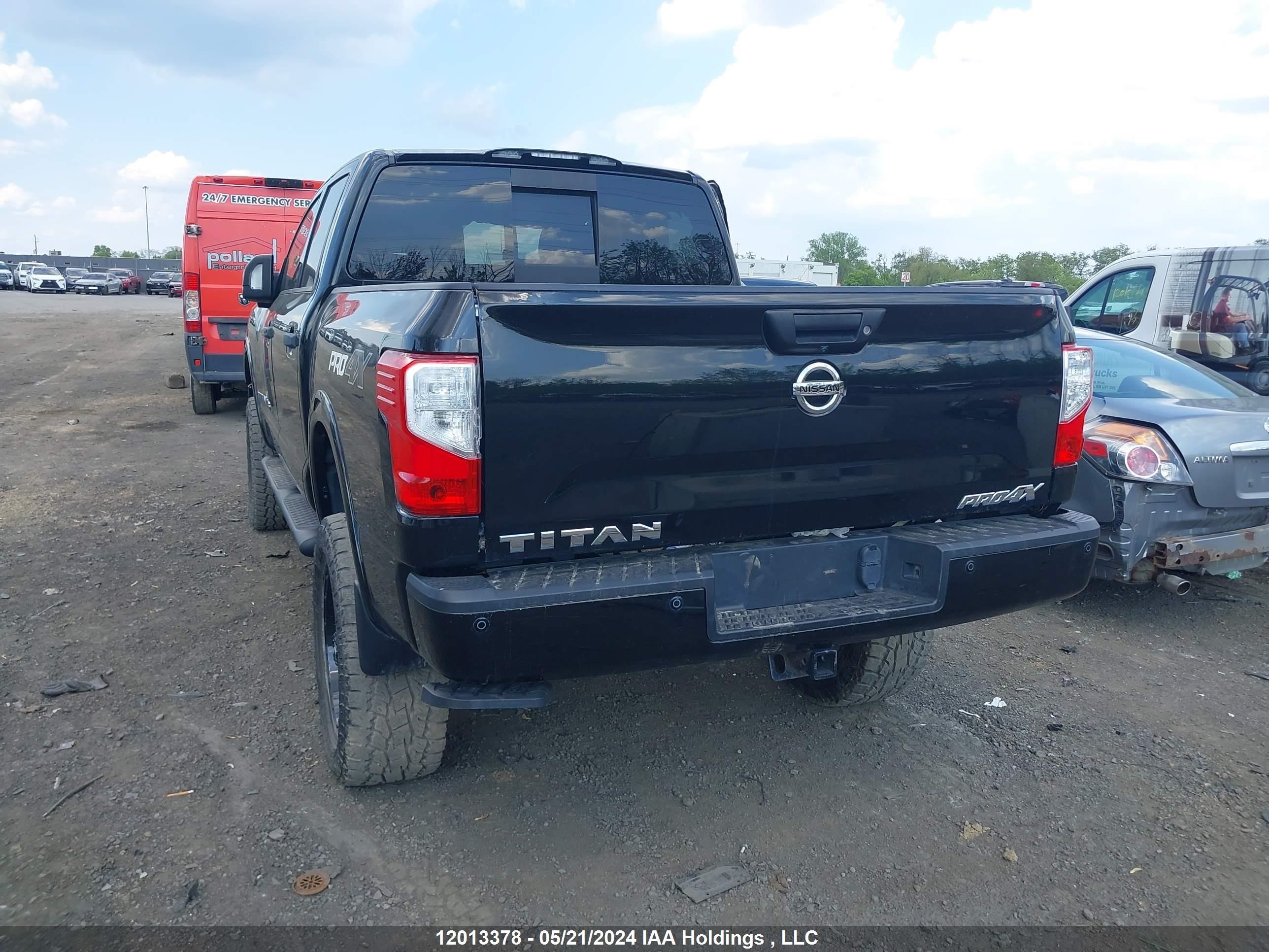 Photo 2 VIN: 1N6AA1E56KN526552 - NISSAN TITAN 